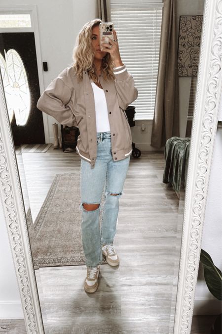 This denim is $20! - can’t believe it but they’re one of my top favorite jeans! 

Exact Outfit Pieces Linked

#LTKstyletip #LTKtravel #LTKfindsunder50