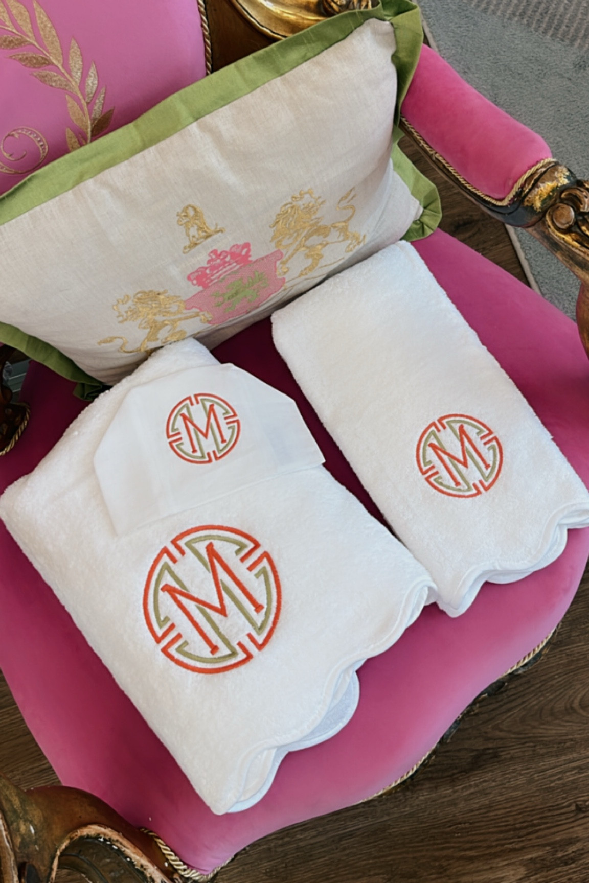 You had me at scalloped edge!!!

Elevate your essentials with a touch of personalized luxury—these monogrammed white scalloped towels and chic tissue box cover bring classic elegance to any space.



#LTKStyleTip #LTKHome #LTKU