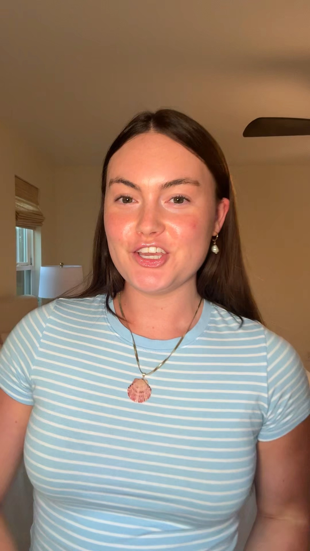 The most GORGEOUS seashell beach house wallpaper!! 🐚  🌊 

#LTKHome #LTKSeasonal