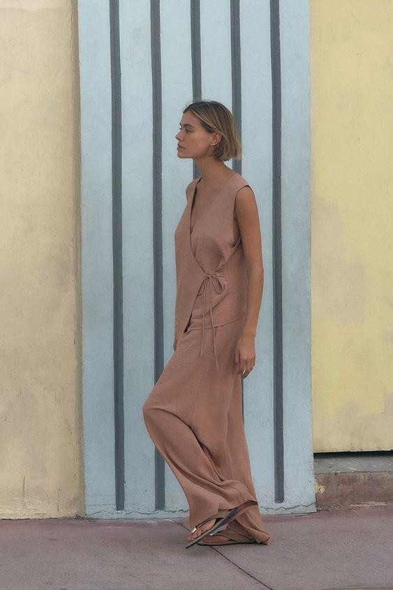 FLOWY PLEATED PANTS | Zara US