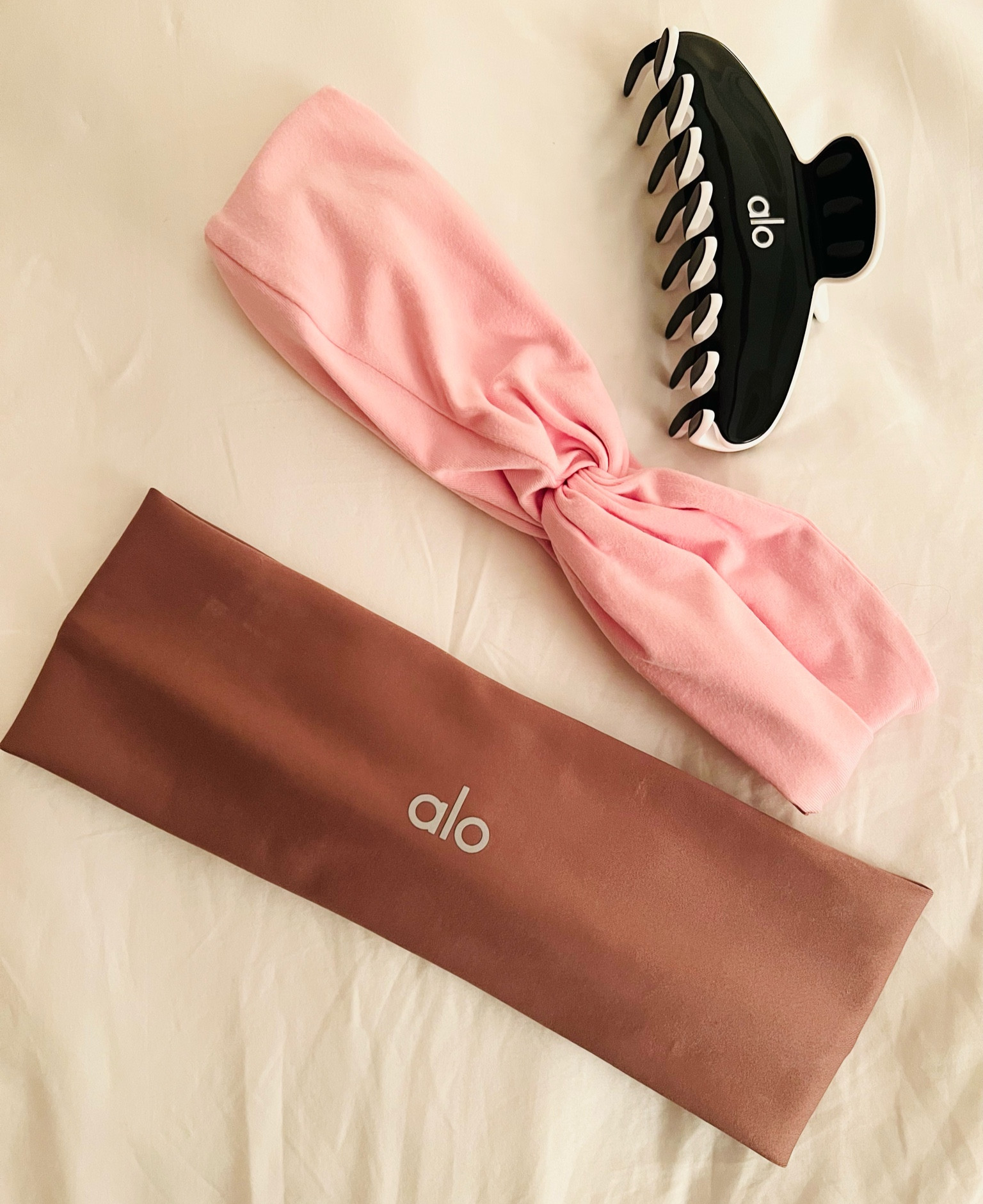 My holy grail hair essentials

#LTKFindsUnder50 #LTKActive #LTKStyleTip