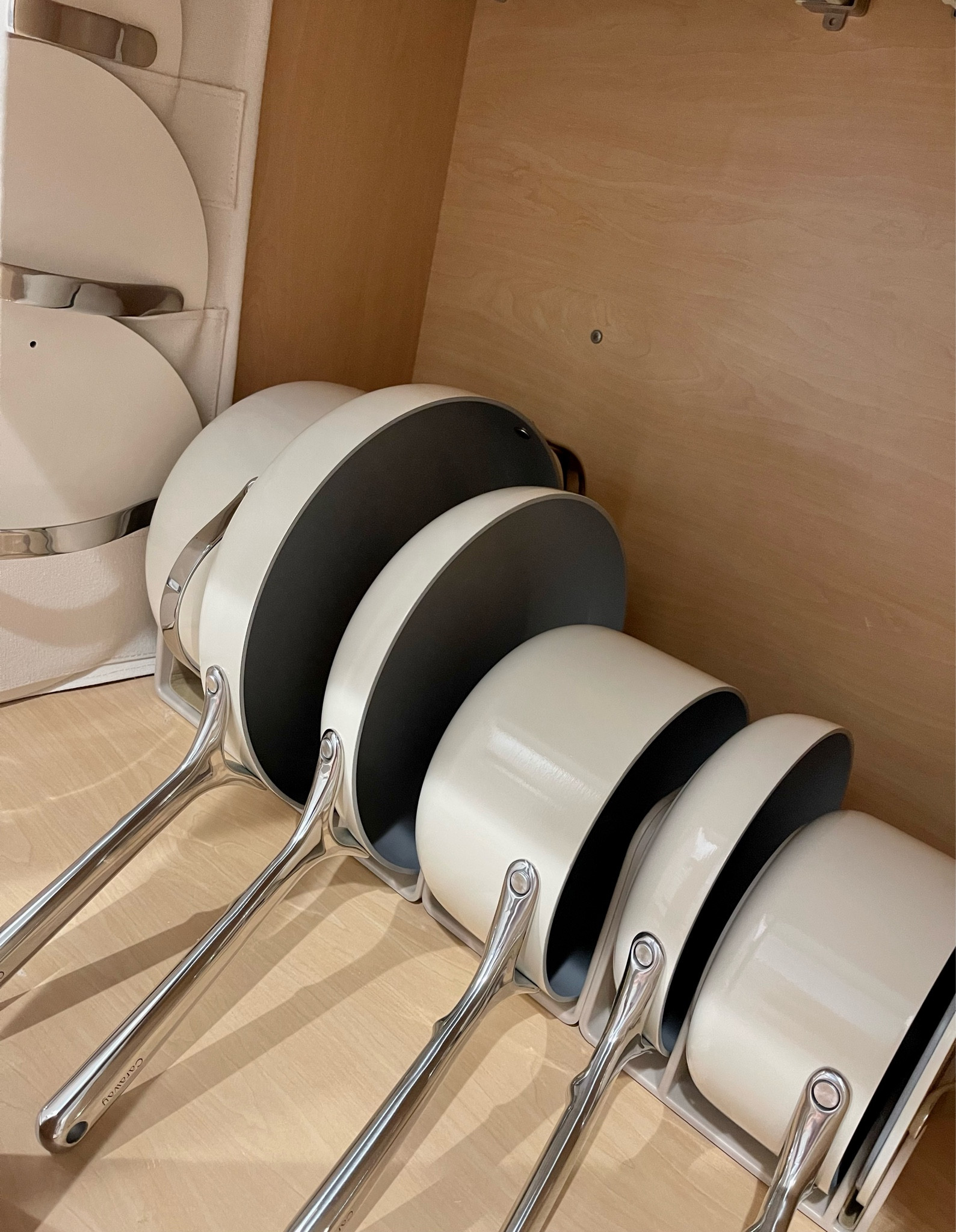 When your husband gets you a gift you never asked or talked about 🤎🤍

Caraway pots and pans// Mother’s Day gift // perfect for mothers// cooking // non stick pans // non toxic cookware // cookware storage #LTKGiftGuide

#LTKHome