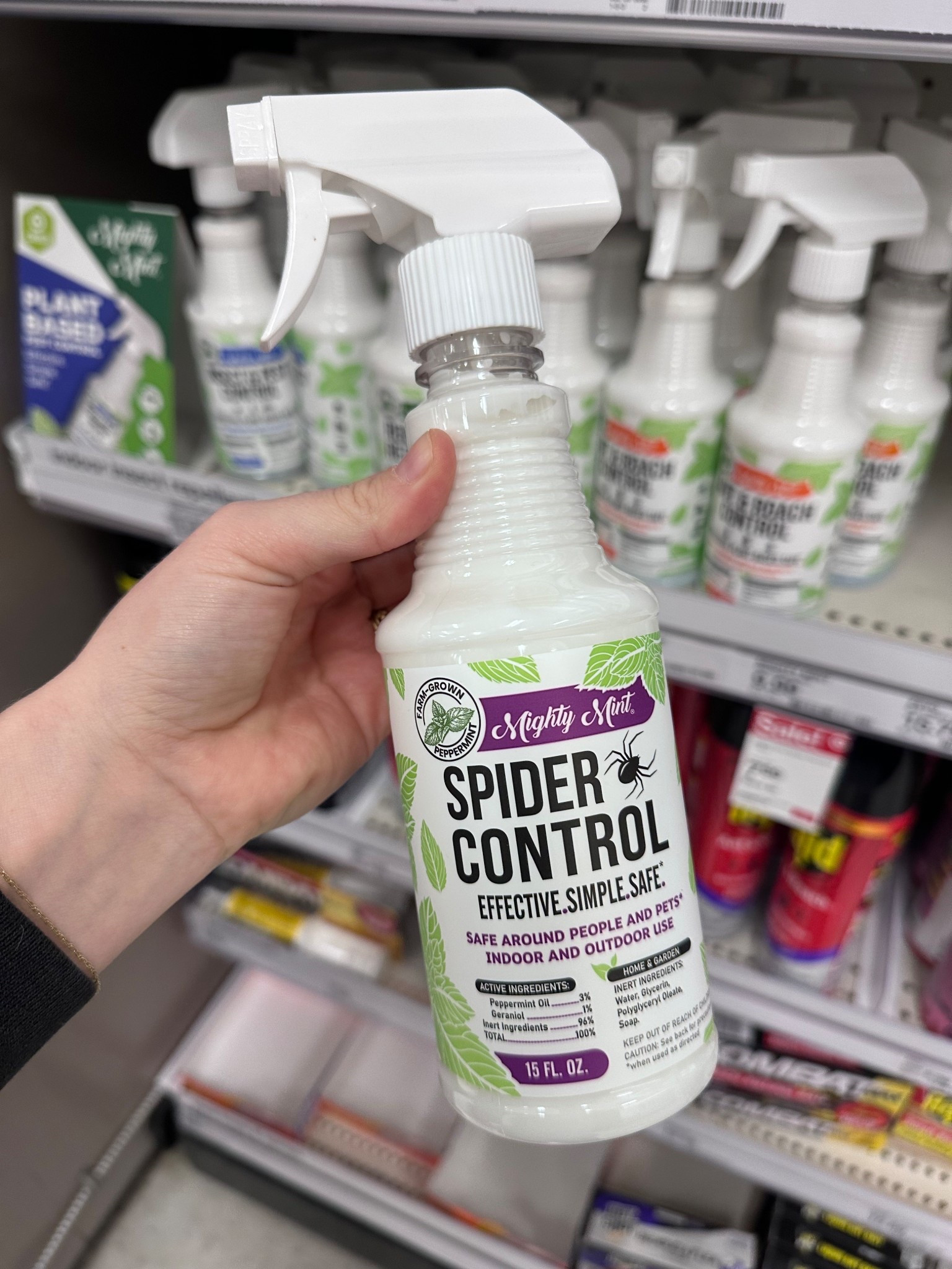 super niche but i’m obsessed with this ~clean~ spider spray….it smells so good! 