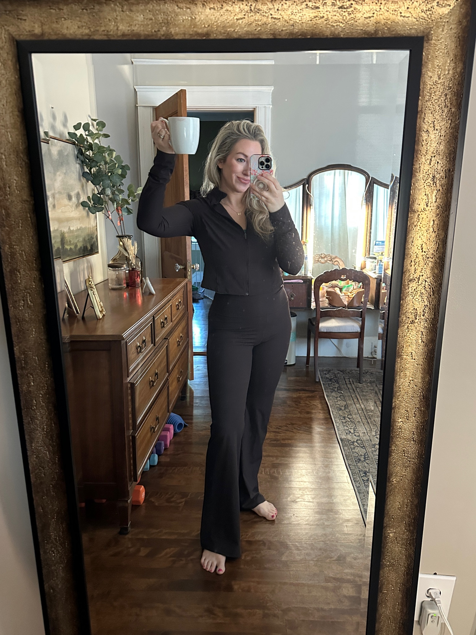 School drop off fit 
Size L in both

#LTKFamily #LTKStyleTip #LTKMidsize