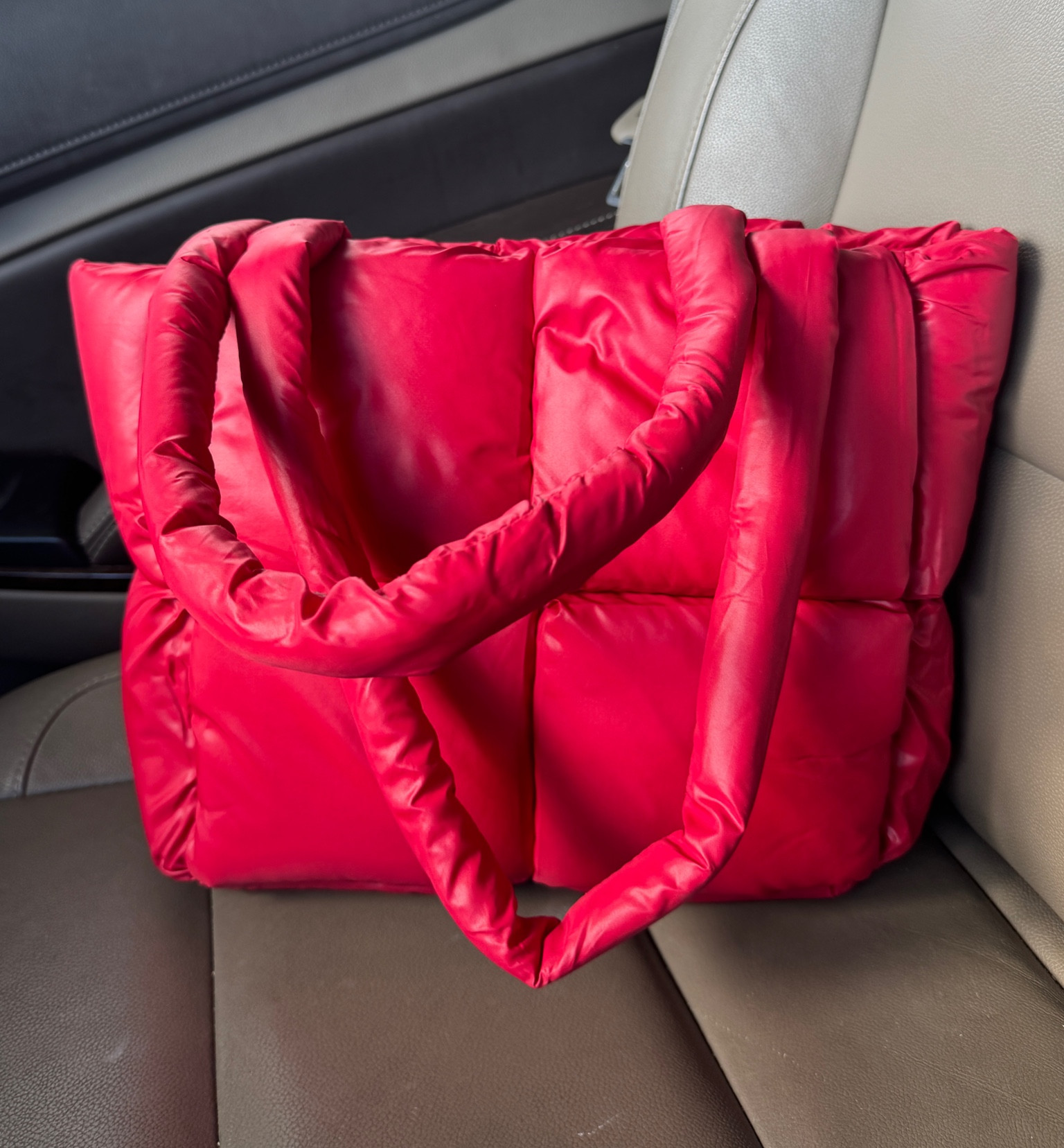 The cutest little puffer tote bag! The color is absolutely beautiful and it also has shorter handles as well! #handbag #purse #puffertote

#LTKItBag #LTKStyleTip #LTKFindsUnder50