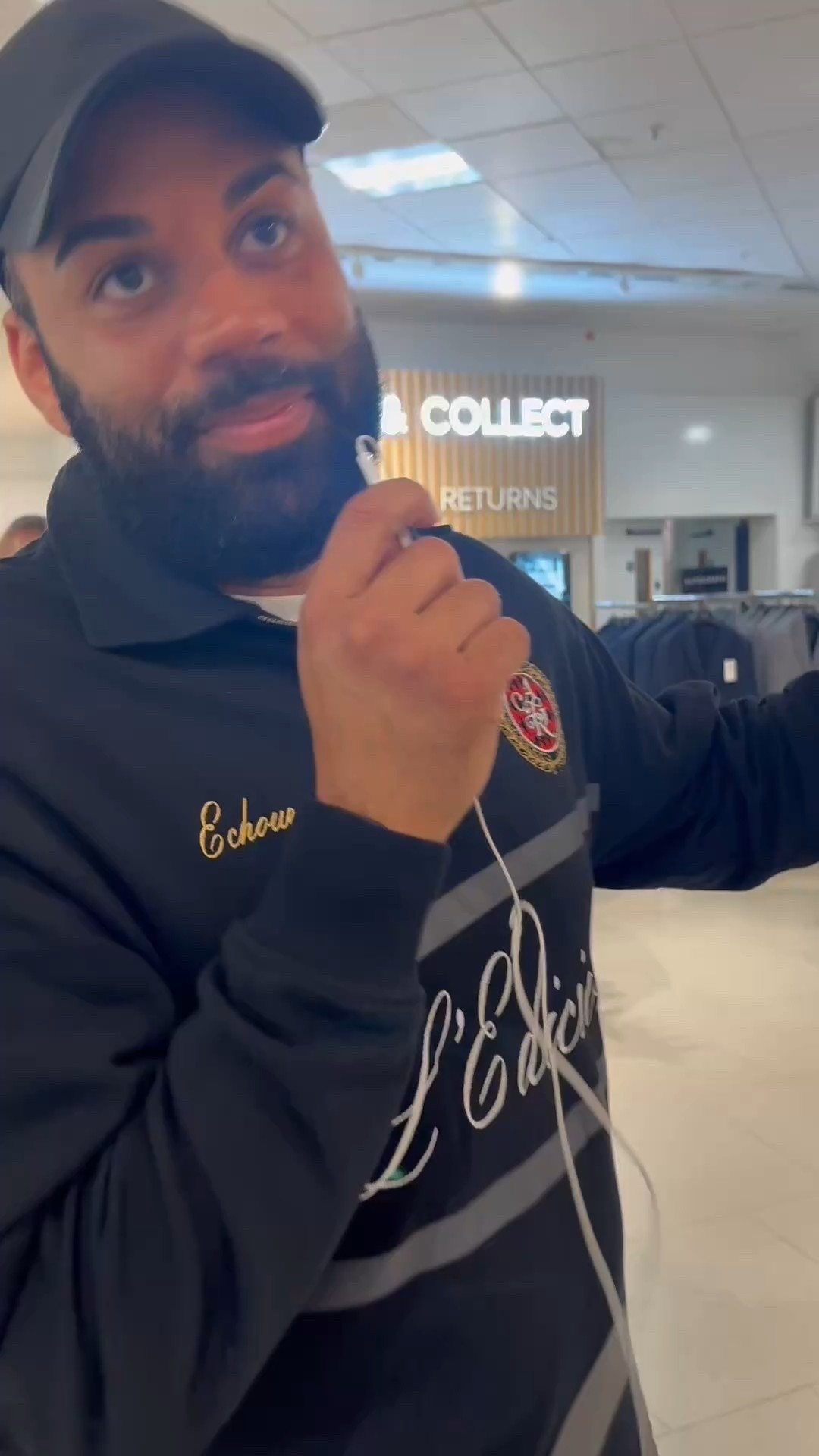 l'd Wear That: M&S edition - Part 1
Spotted these Jorts for £22 and honestly... a steal
The fit? Chef's kiss.
The styling potential? Endless.
The vibe? Summer is loading.

Let's normalise finding gems without breaking the bank - these are giving premium on a budget.

#menswear #summerstyle #jorts #marksandspencer #mymarks #budgetfriendlyfashion #idwearthat #highstreetstyle #fashionhaul #mensessentials #shopwithme #spring25 #ss25

#LTKspring #LTKuk #LTKmens