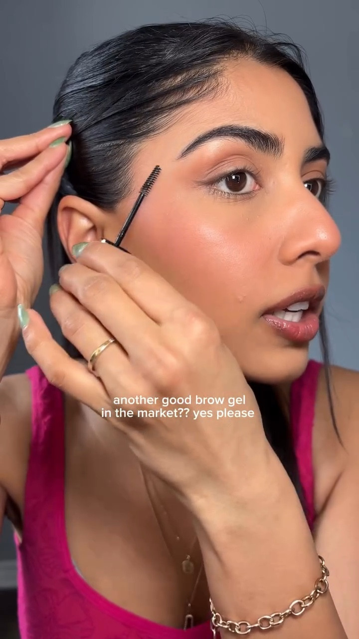 Have you tried either of these brow gels?? so good @rarebeauty @lorealparis 
.
.
.
#browgel #lorealparis #lorealbrowlamination #rarebeautybrowgel