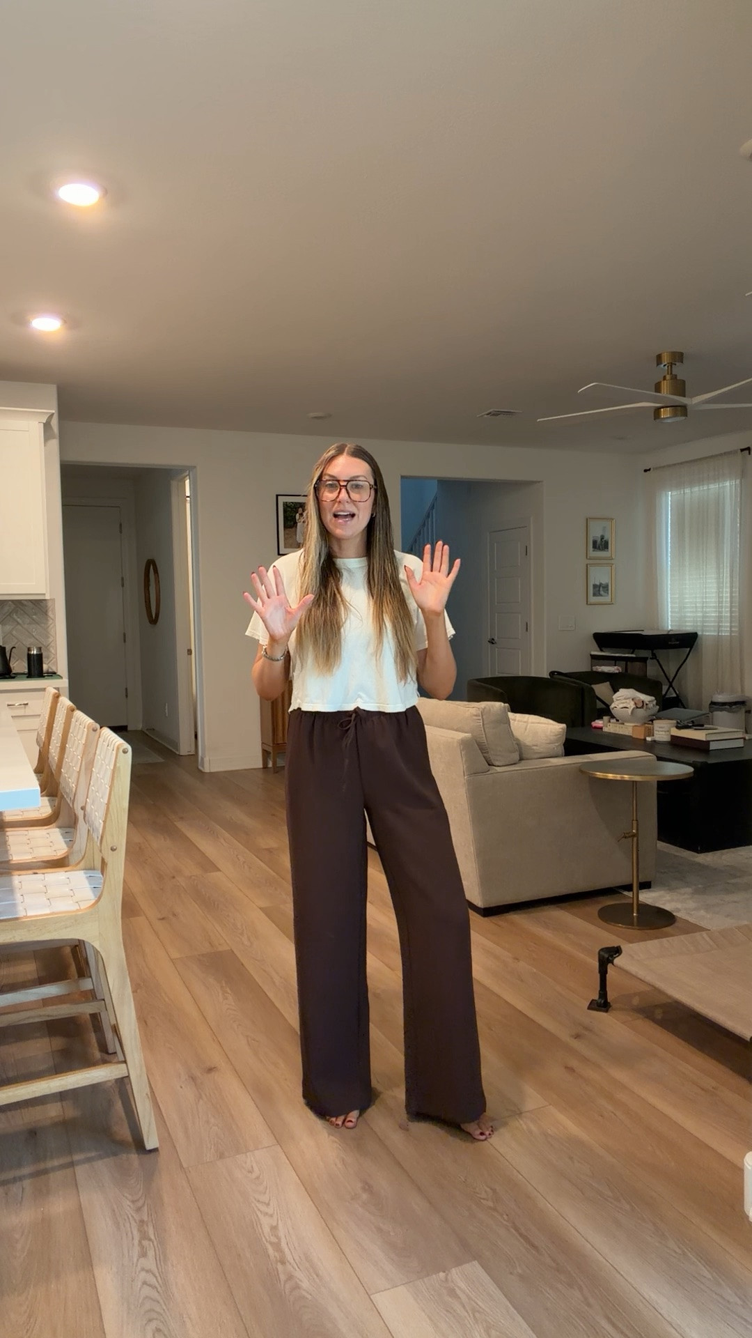 Viral wrinkle-free pants!! Wearing a medium