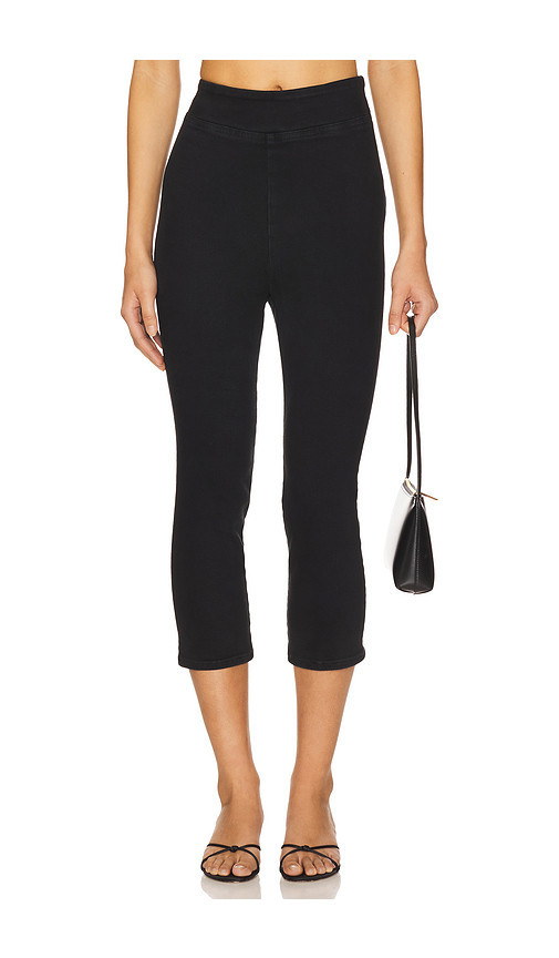 FRAME Jetset City Capri Pant in Black. Size 0. Also in 1. | Revolve Clothing (Global)