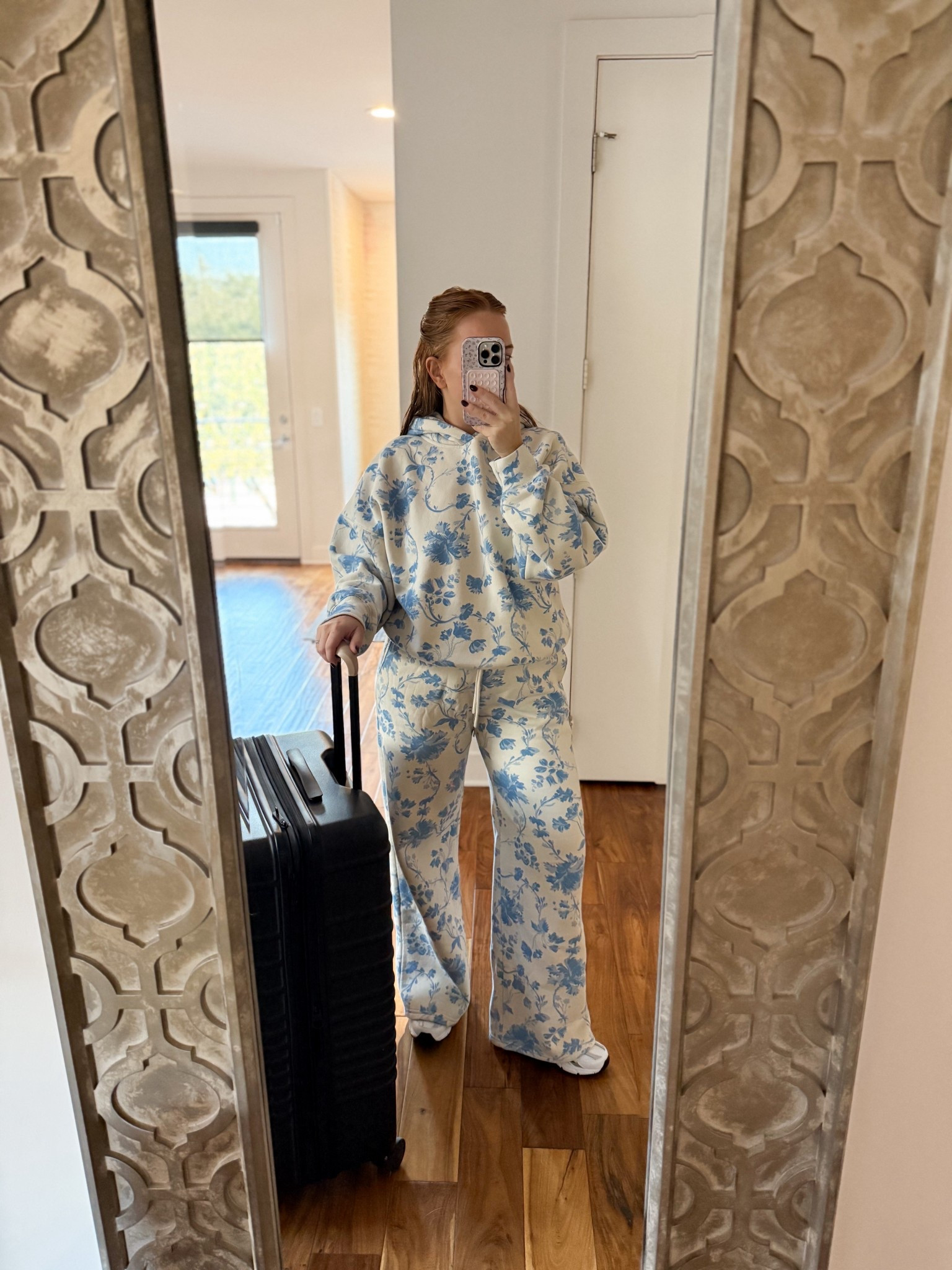 Winter Travel outfit for road trippin home! Sweatshirt is a large and sweatpants are a medium!

#LTKHoliday #LTKTravel #LTKdayinmylife