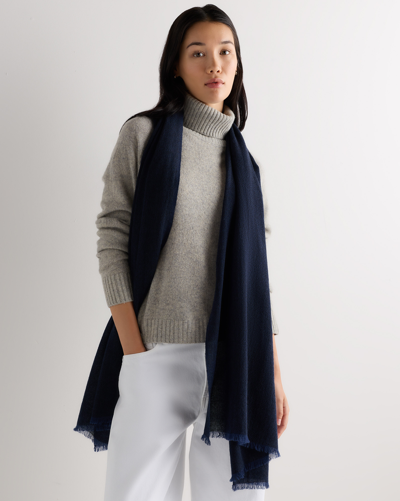 Quince chambray cashmere woven scarf in navy