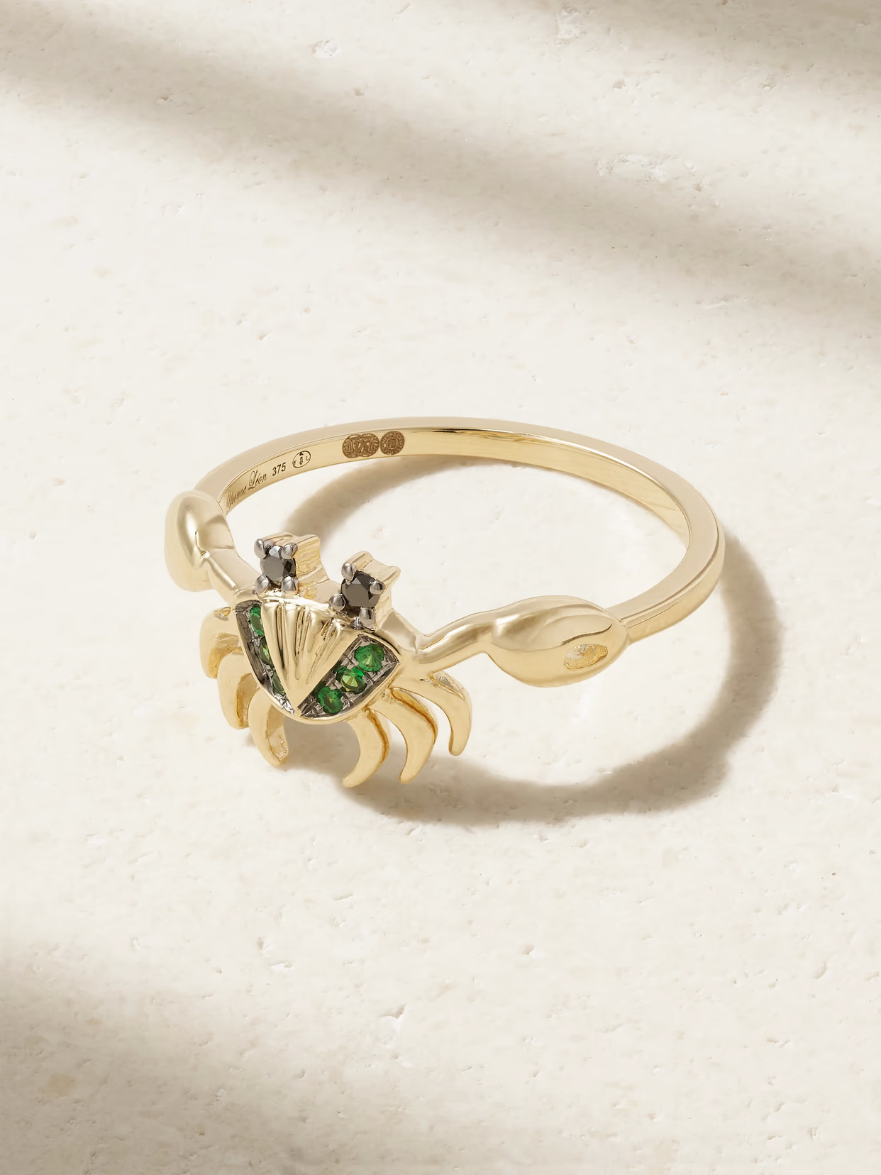 Yvonne Léon - Mini Crab 9-karat Gold, Diamond And Tsavourite Ring - 6 | NET-A-PORTER (UK & EU)