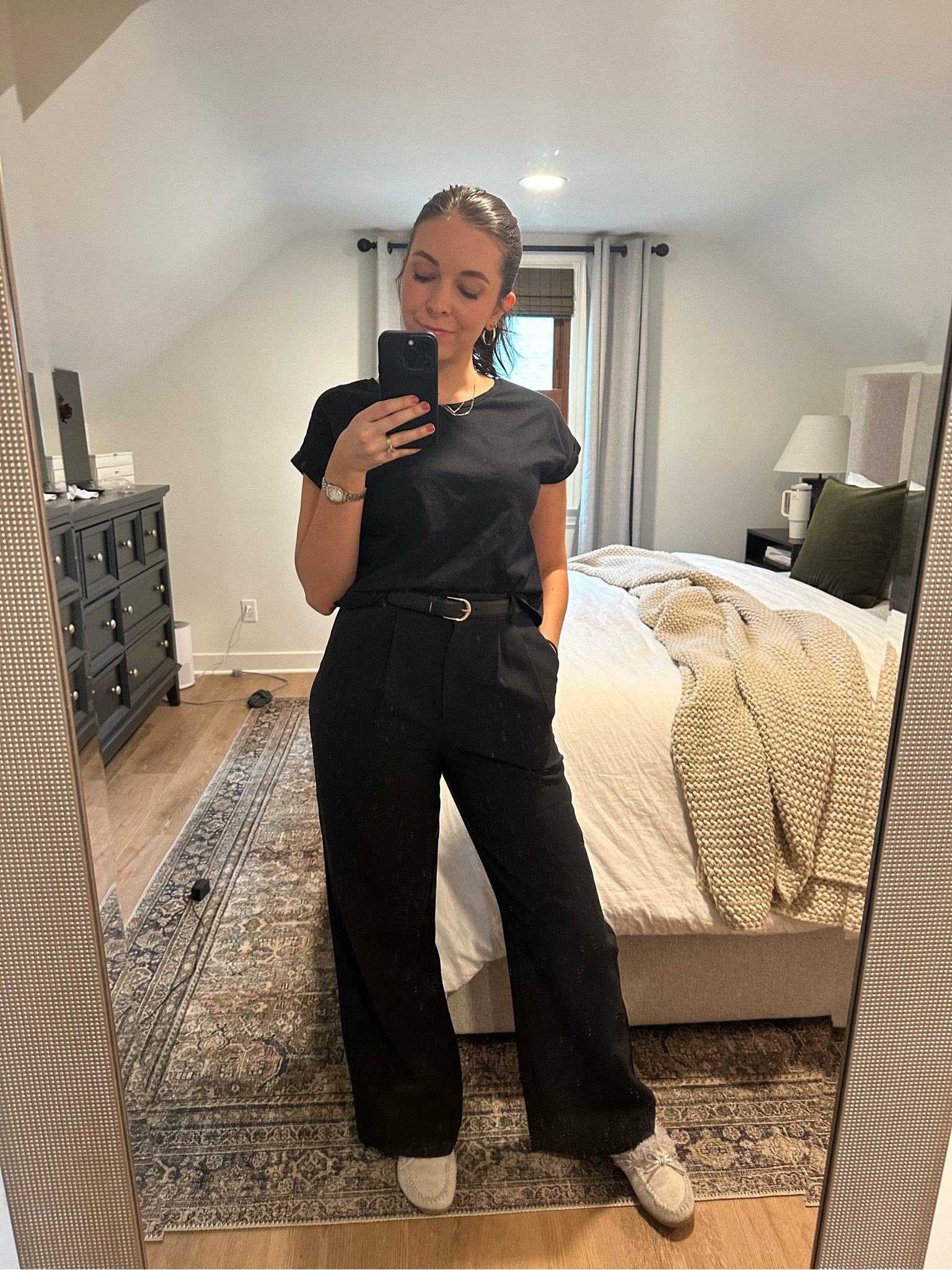 New staple outfit in my wardrobe! Classic tailored pants from Abercrombie and a black tee. And can’t forget a good perfume! 

#LTKBeauty #LTKSeasonal #LTKWorkwear