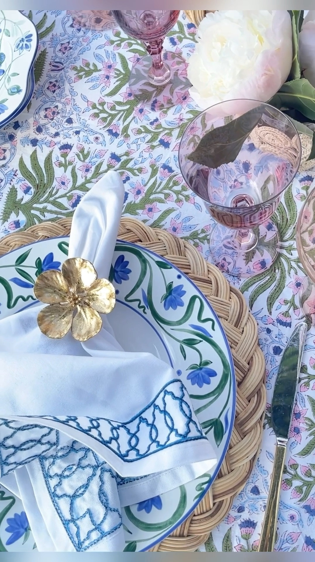 Summer tables are for layering colorful patterns! Set this one to bring a beautiful summer style into your home. Tablecloth @juliaamory
#summerytable #summertablesvspes #williamsonoma #blockprinttablecloth
#esteliecoloredglass #pastelcolors

#LTKParties #LTKHome #LTKSeasonal