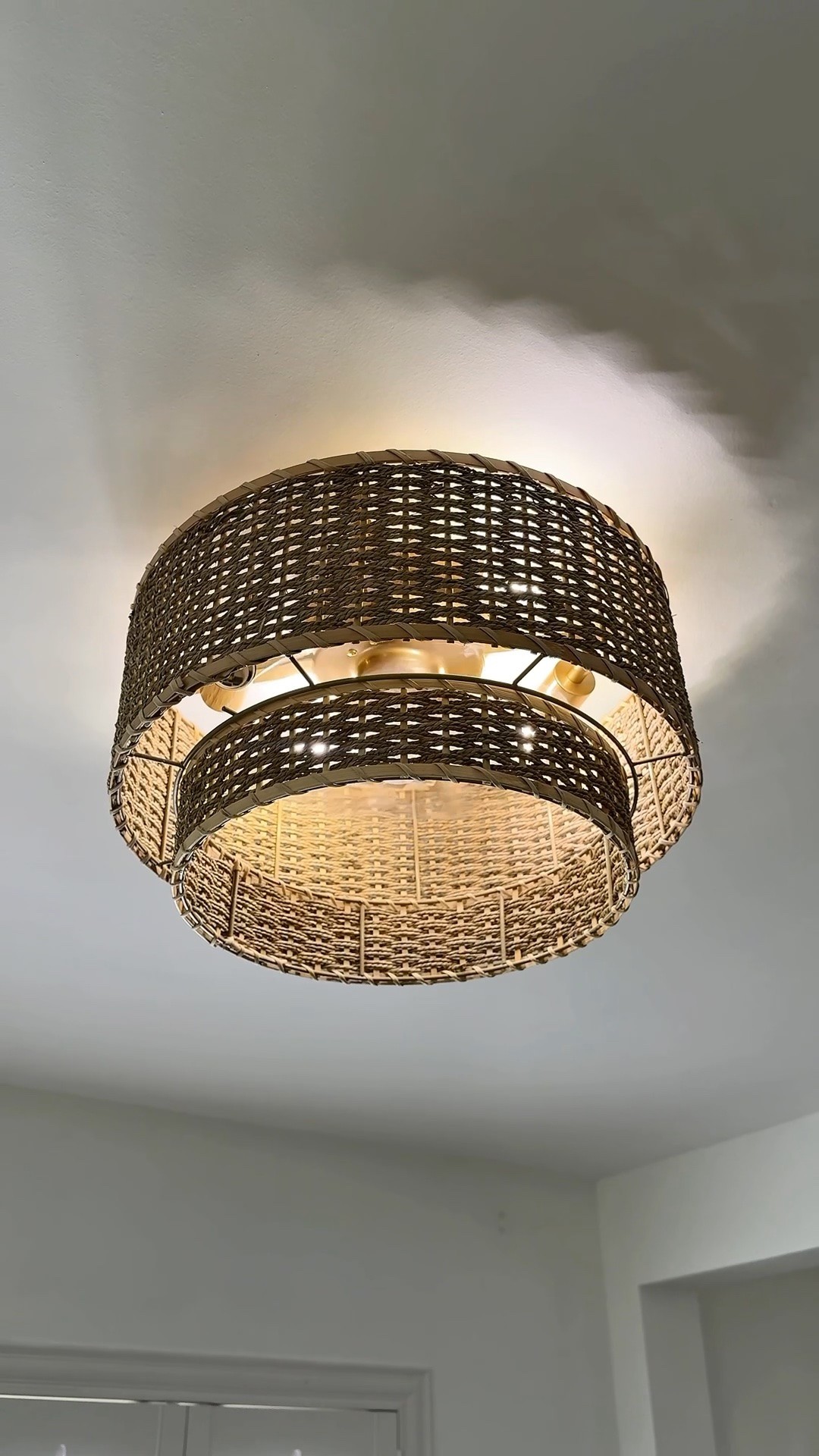 I wanted a fan but I also wanted an earthy light…found the solution!! This flushed light has a small fan built inside and trust me, you feel the breeze! Perfect for smaller rooms and lower ceilings!

#lightinginspo #lightingiseverything #lightingideas