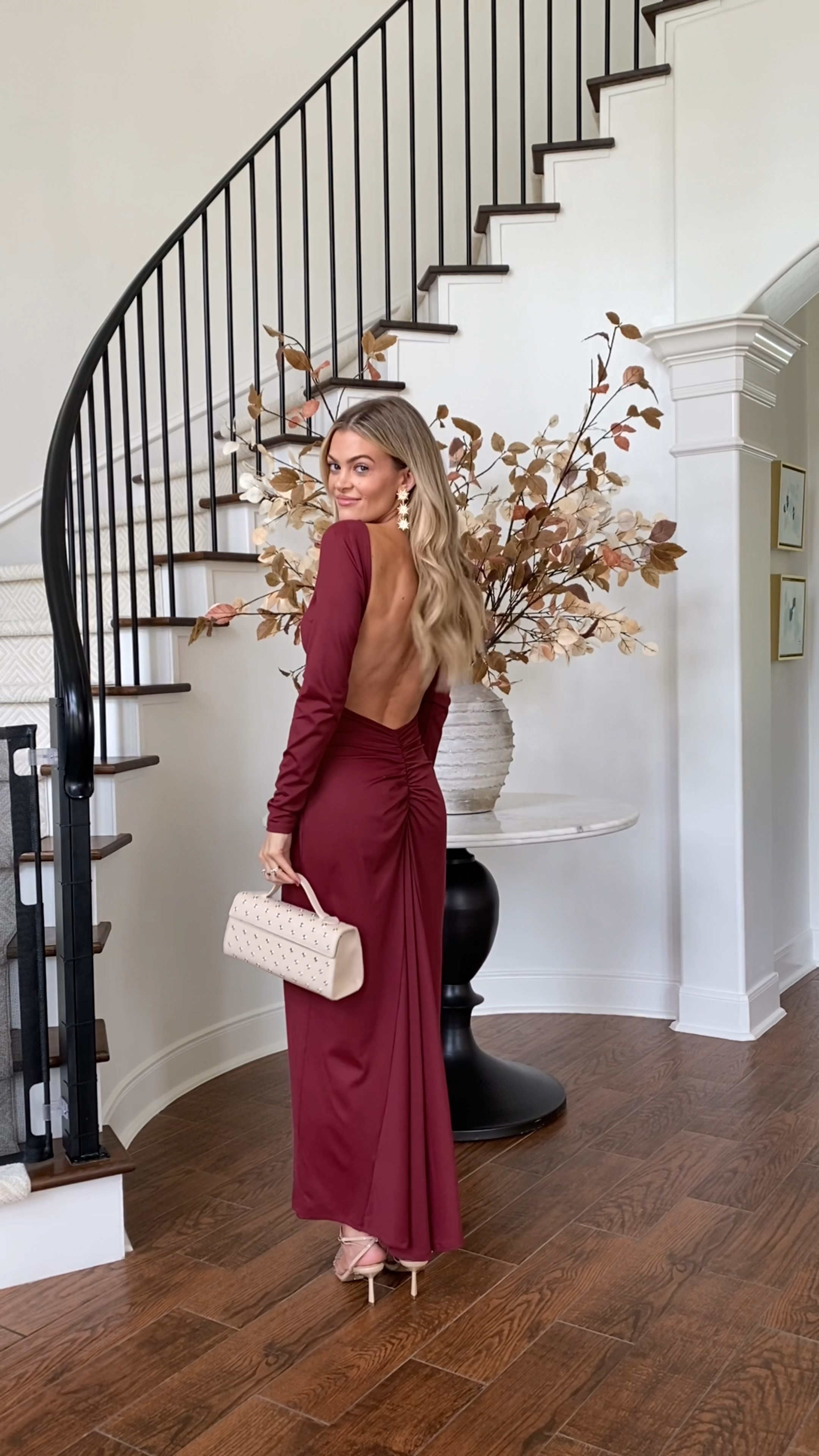 this week’s vici haul (wearing size XS in everything, except the blazer which i’m wearing a small). use code JESSICASAVE25 for 25% off site wide!!

vici, try on haul, on sale, affordable fashion, holiday dress, holiday outfit 

#LTKFindsUnder100 #LTKHoliday #LTKSaleAlert