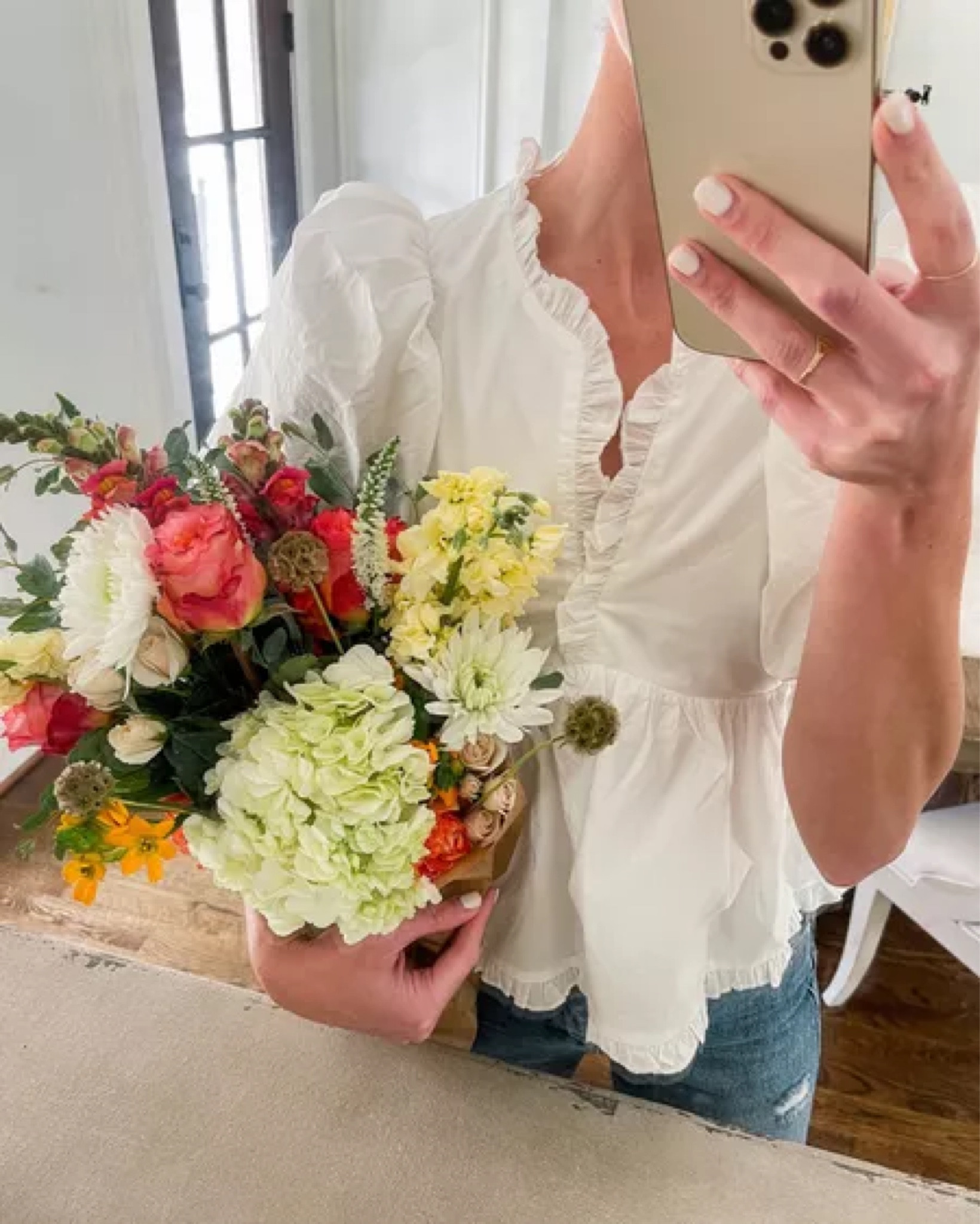 Spring top under $100 in 3 colors 🤍 Wearing S



Spring Outfits, Spring 2023, Spring 2023 Outfits, Spring Fashion, Spring Tops, White Blouse, Shopbop Sale, Ruffle Top, Cute Tops, Casual Tops

#LTKSeasonal #LTKstyletip