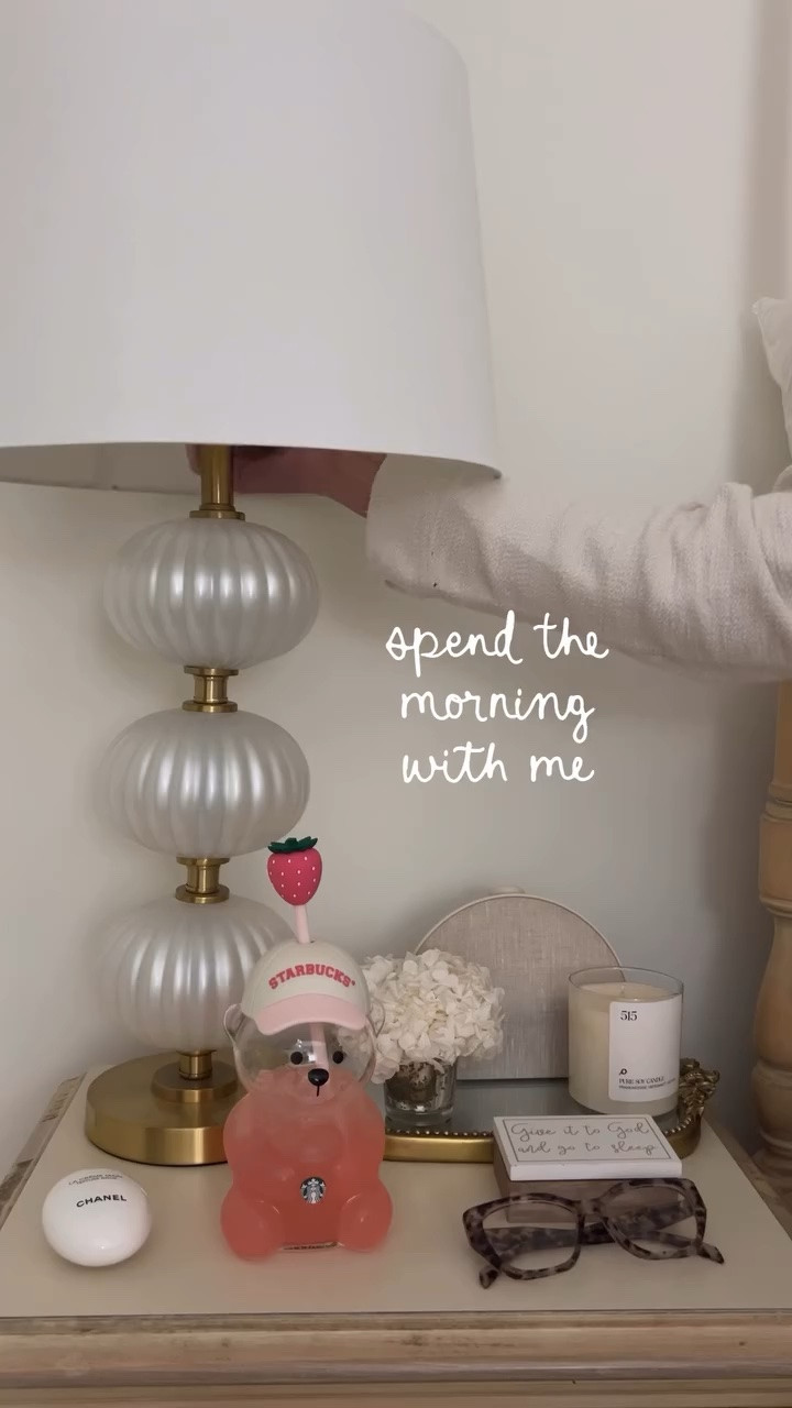// spend the morning with me 🍓☀️🫶🏻 featuring my new little @starbucks pink bearista cup 🥹🫶🏻 got it as a little happy since I hit my goal of 4,000 followers before the end of  the month ✨🥳🎉 thank you for being here!! //