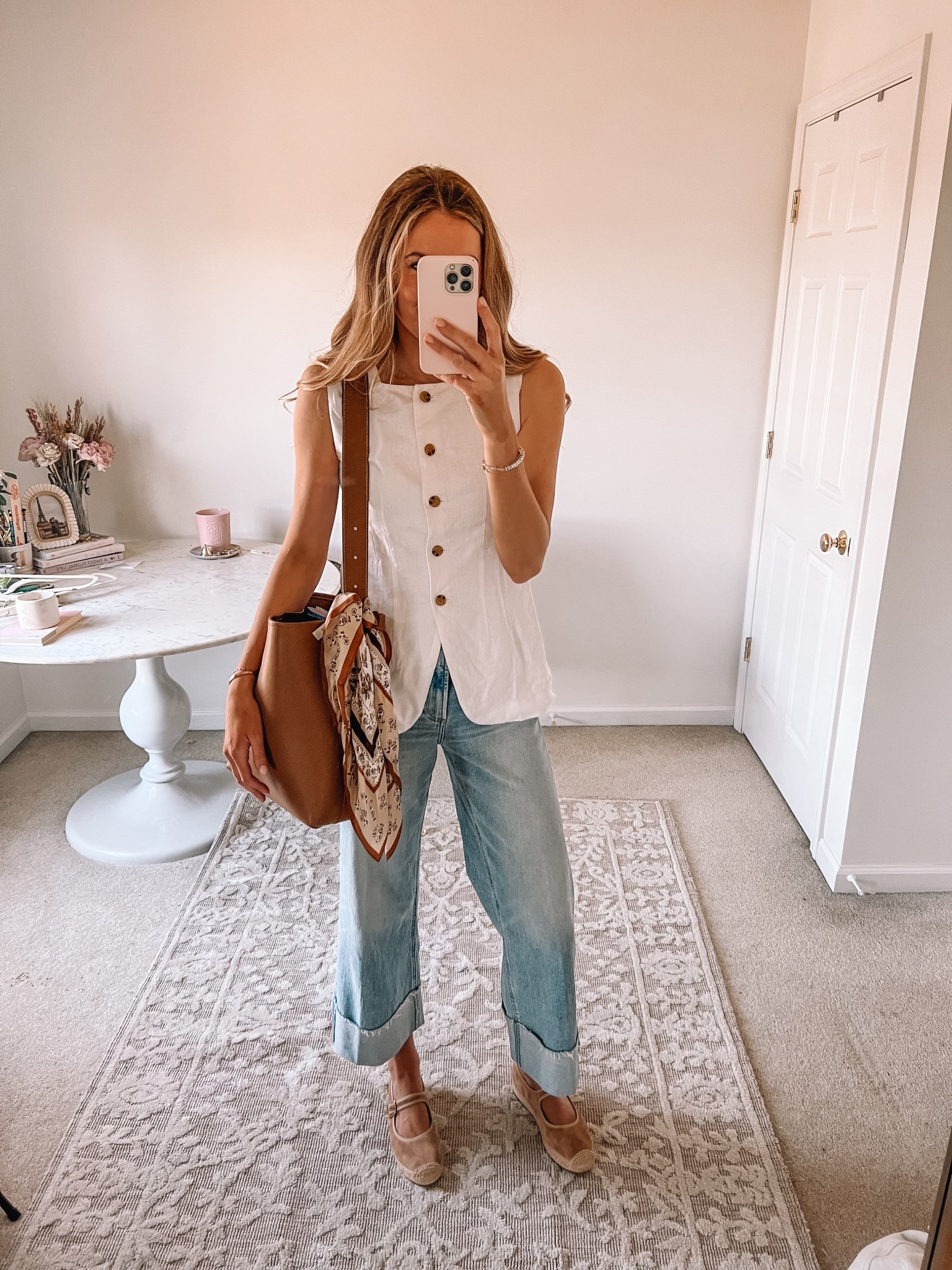 Summer outfit. Cool girl vibes- linen vest 