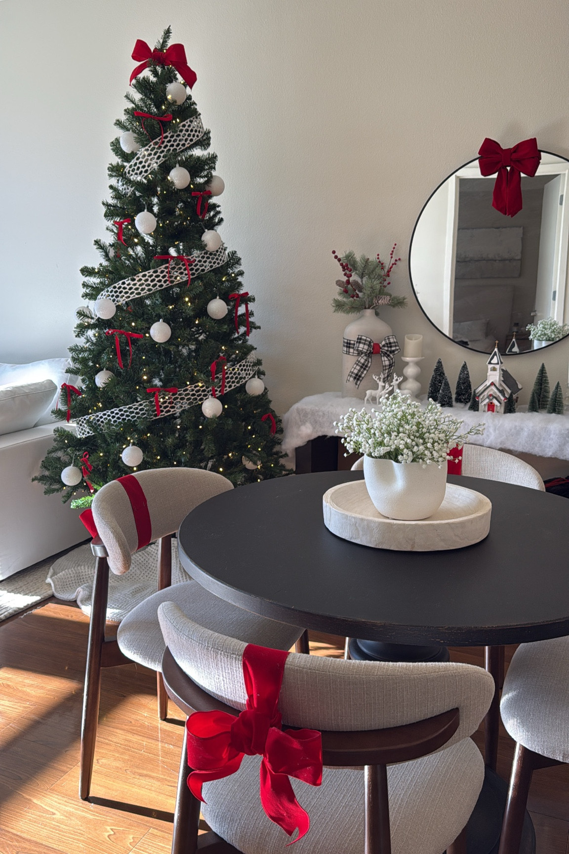 It’s TIIIIME🎅🎄☃️❤️❄️

#LTKHome #LTKHoliday #LTKSeasonal