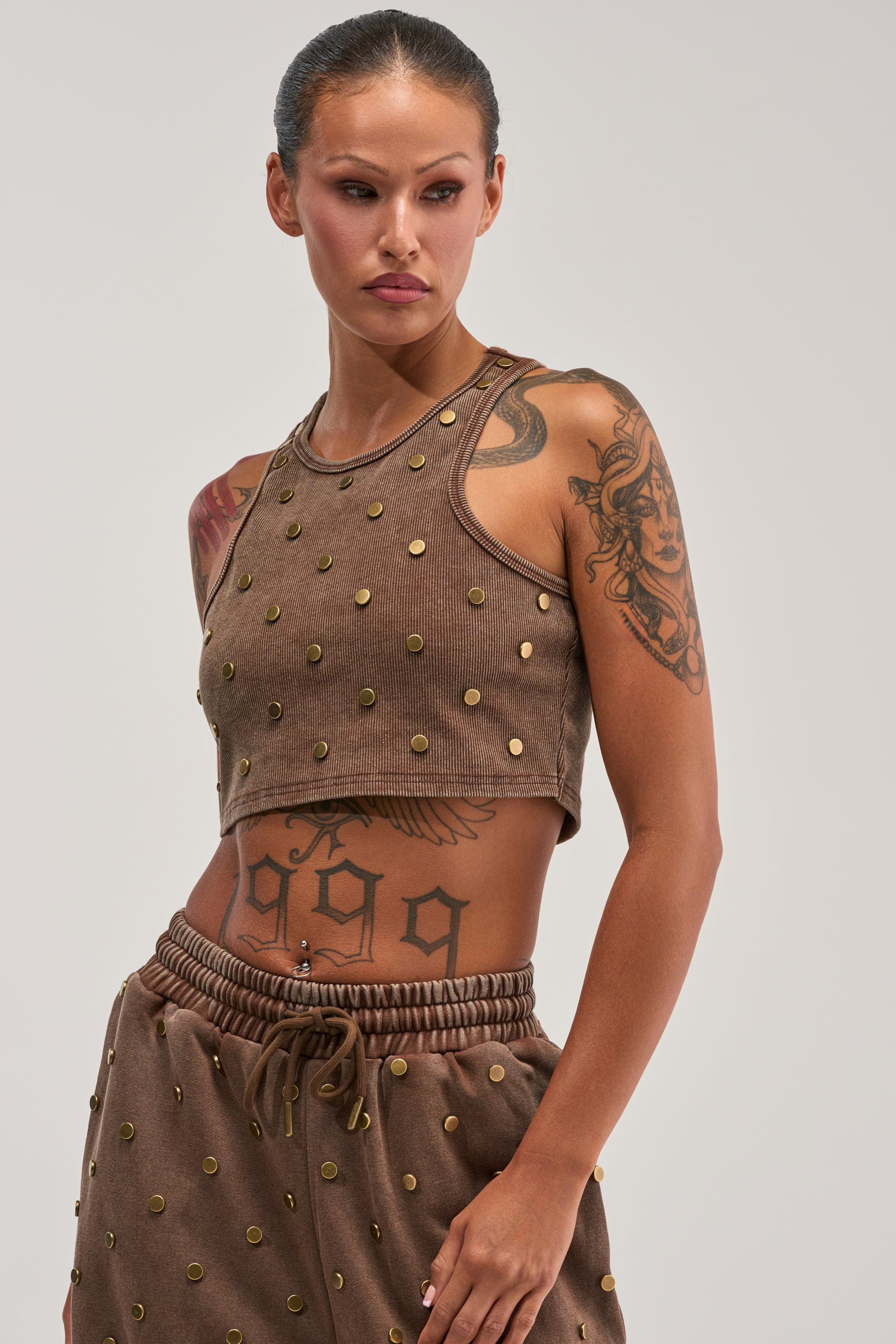 POPPING OFF TANK IN BROWN | AKIRA