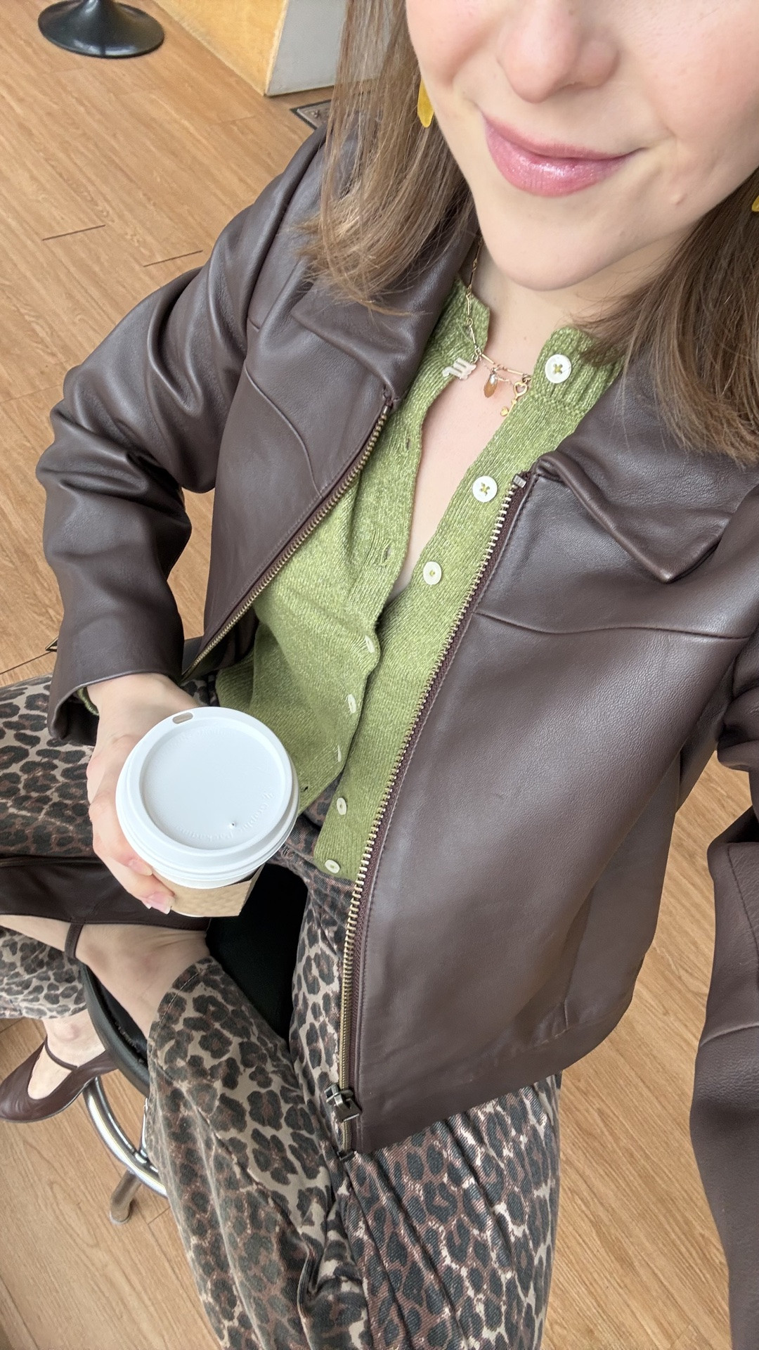 Teach outfit!
40% off cozy cardigan wearing medium 
Xs leather jacket quince 
25 short barrel jeans 50% off & free ship

#LTKootd #LTKSaleAlert #LTKPetite