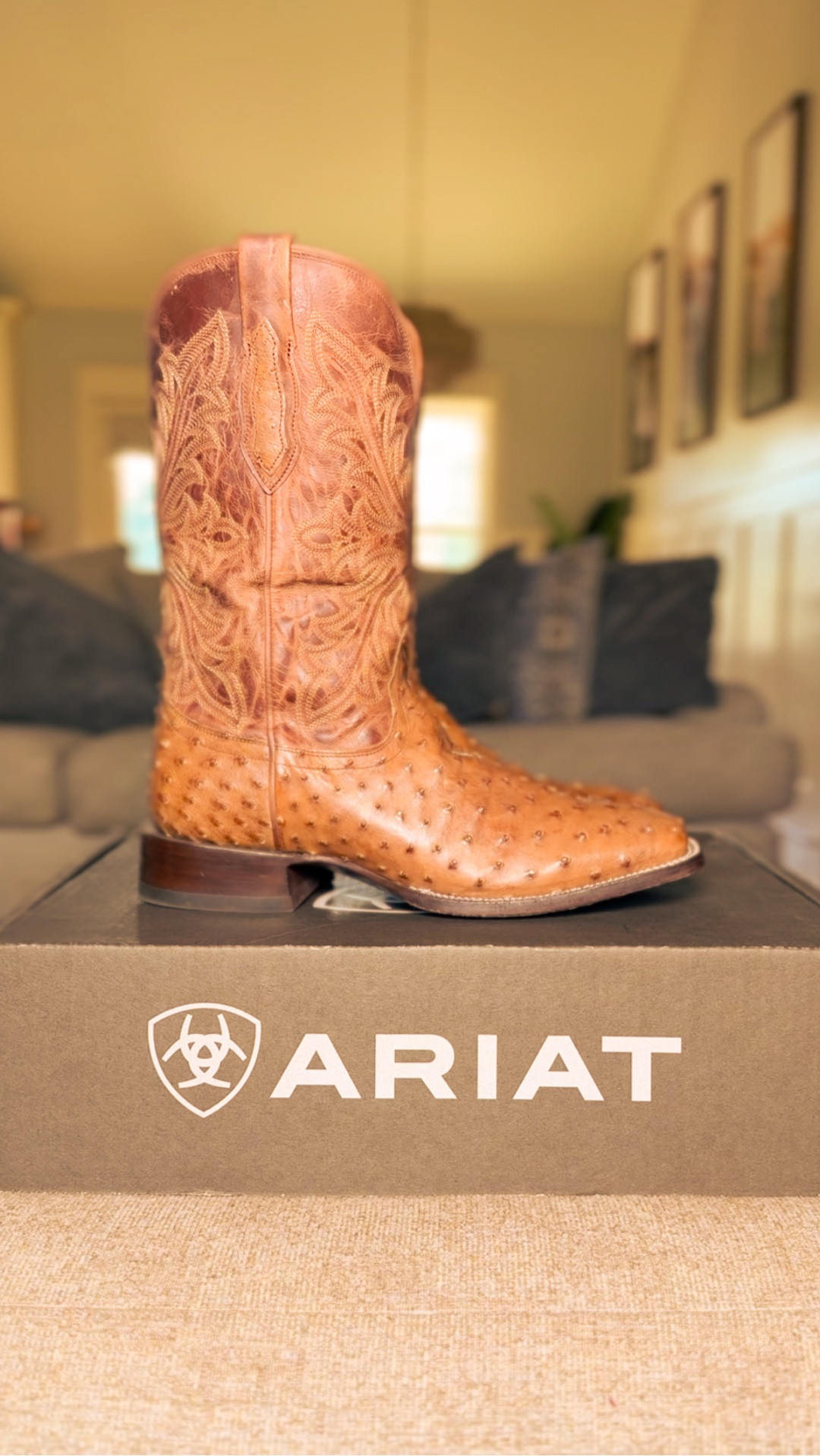 Imagine these bad boys under the tree 😍 
#christmasgiftsformen #christmasgiftidea #westernfashion #cowboyboots #cowboybootsformen

#LTKStyleTip #LTKSeasonal
