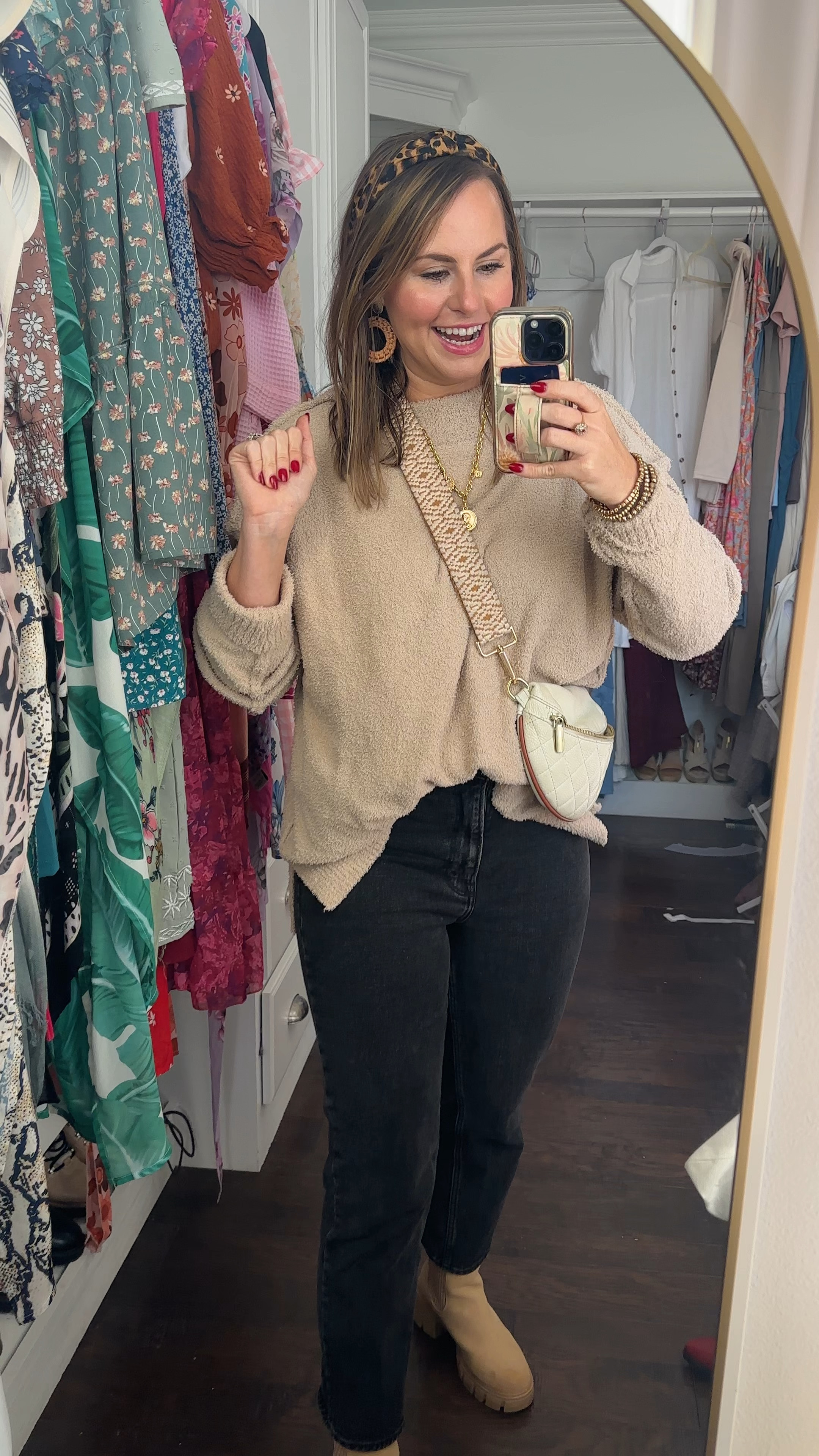 Casual fall outfit! 

Wearing  size m in this sweater that feels like wearing a barefoot dreams blanket!
Wearing a size 29/6 in curve love in the “ultra high waisted 90s straight” jeans in black- love Abercrombie denim!!! 👌🏼
Amazon Chelsea boots are tts and on Black Friday sale today! 

#LTKStyleTip #LTKSaleAlert #LTKCyberWeek