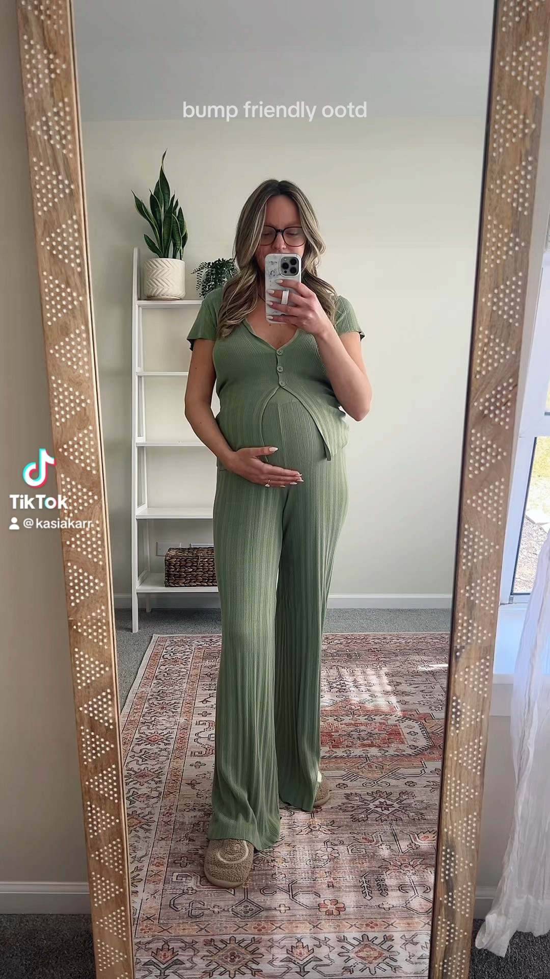 Bump friendly two piece set 

#LTKSpringSale #LTKbump