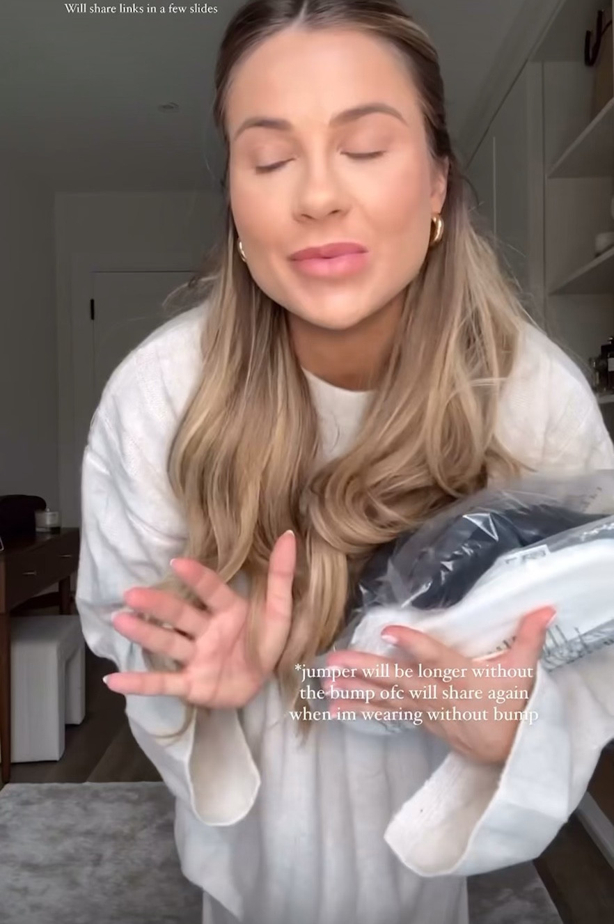 This loungewear set from H&M is lovely 🤍 So comfy!! 

#LTKmaternity #LTKstyletip #LTKeurope