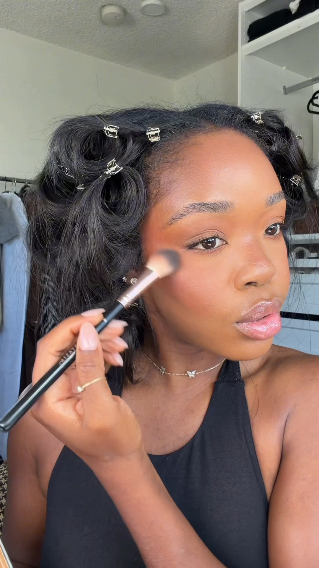 It just hits different 👏🏾🫦 every product is linked below!

@Bobbi Brown vitamin enriched face base
@Hourglass Cosmetics vanish concealer, shade umber
@Kosas setting powder
@DanessaMyricksBeauty yummy skin blur balm, shade 8.5
@Lancôme tient idole foundation, shade 445N
@MakeUpForEverUSA hd essentials palette
@Rare Beauty blush, shade happy + lucky
@makeupbymario F4 brush
Kosas revealer concealer, shade 7.5
@Charlotte Tilbury airbrush bronzer, shade deep
@Patrick Ta Beauty blush, shade she's a doll
@Velour lashes individual lash clusters
@loréal paris usa lash paradise mascara
@Diorbeauty forever nude radiant pressed powder
Hourglass ambient highlight palette
L’Oréal infallible 3-second setting spray
Patrick Ta eyeshadows duo, shade in your dreams
@ONE SIZE BEAUTY lip liner, shade rent due
@ILIA Beauty lip balm, shade faded
@maccosmetics faux lipstick + chestnut lip liner

#makeup #makeuptutorial
#makeuproutine #grwmmakeup #acne #acnemakeup
#hyperpigmentation #blackgirlmakeup

#LTKBeauty