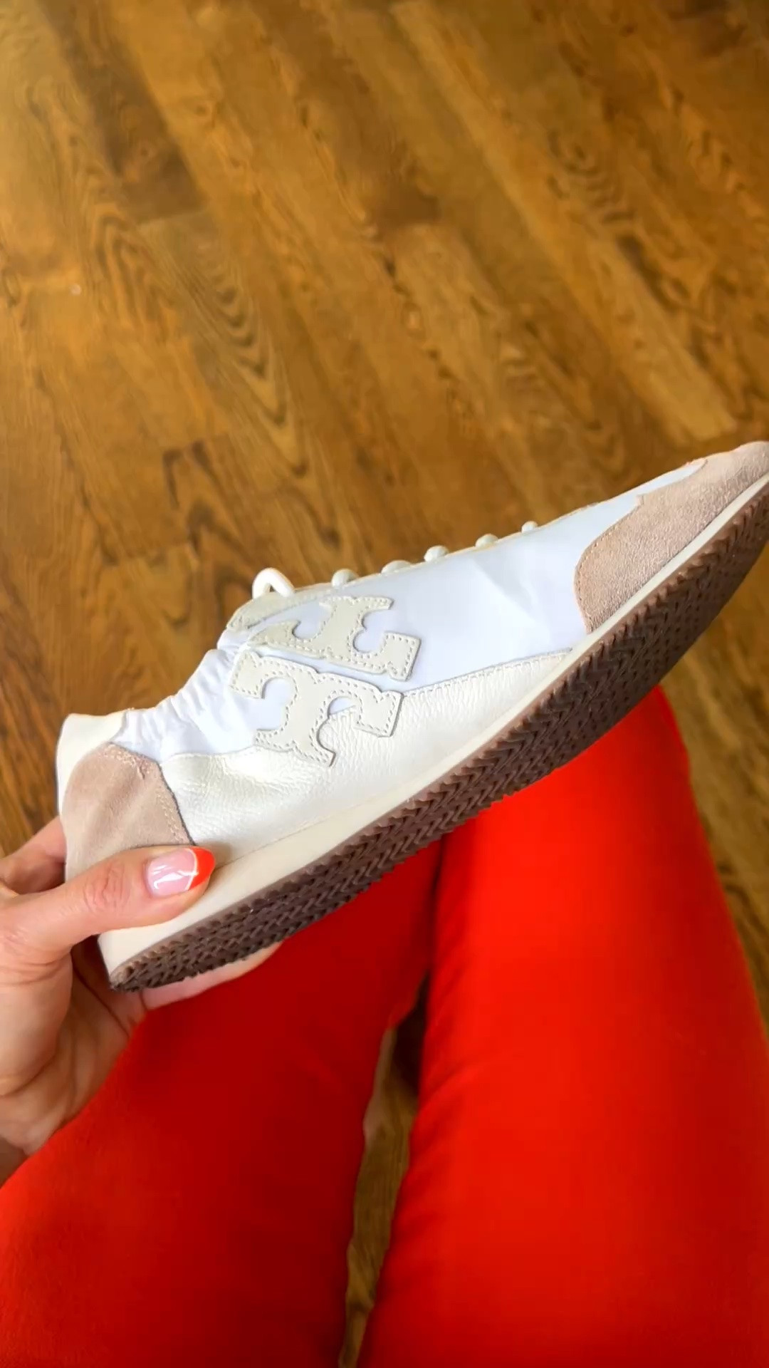 The White Sneakers I’ll Be Wearing on Repeat…

#LTKWorkwear #LTKActive #LTKdayinmylife