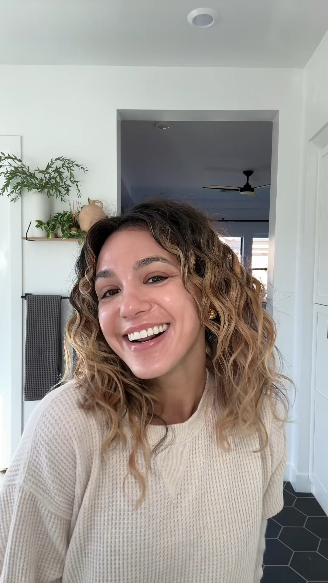 the easiest day 3 wavy refresh ever! linking the products I used on wash day/day 2 refresh so you too can hopefully wake up to these results! 

#LTKstyletip #LTKbeauty #LTKVideo