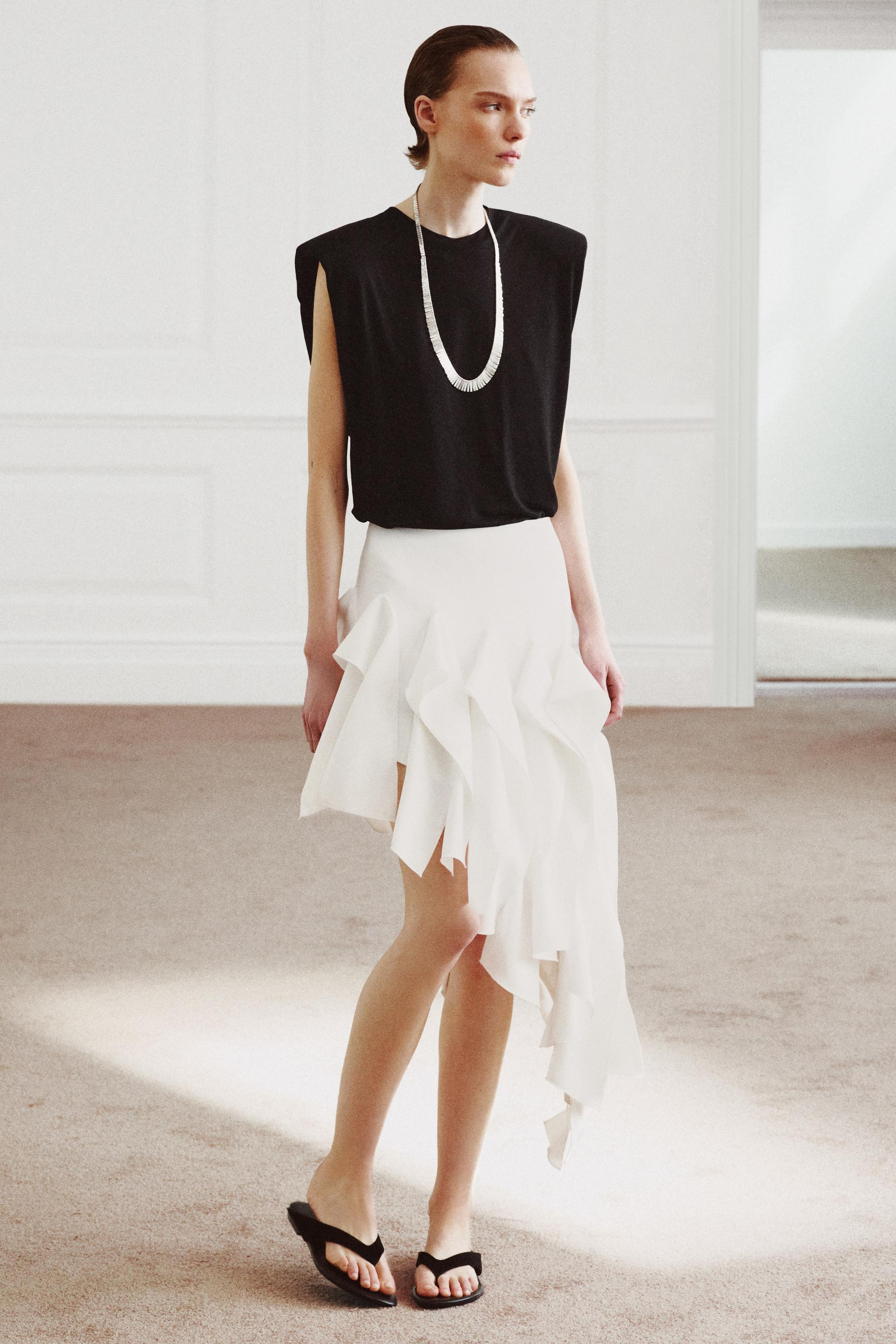 FLUID SLEEVELESS SHOULDER PAD T-SHIRT | Zara US