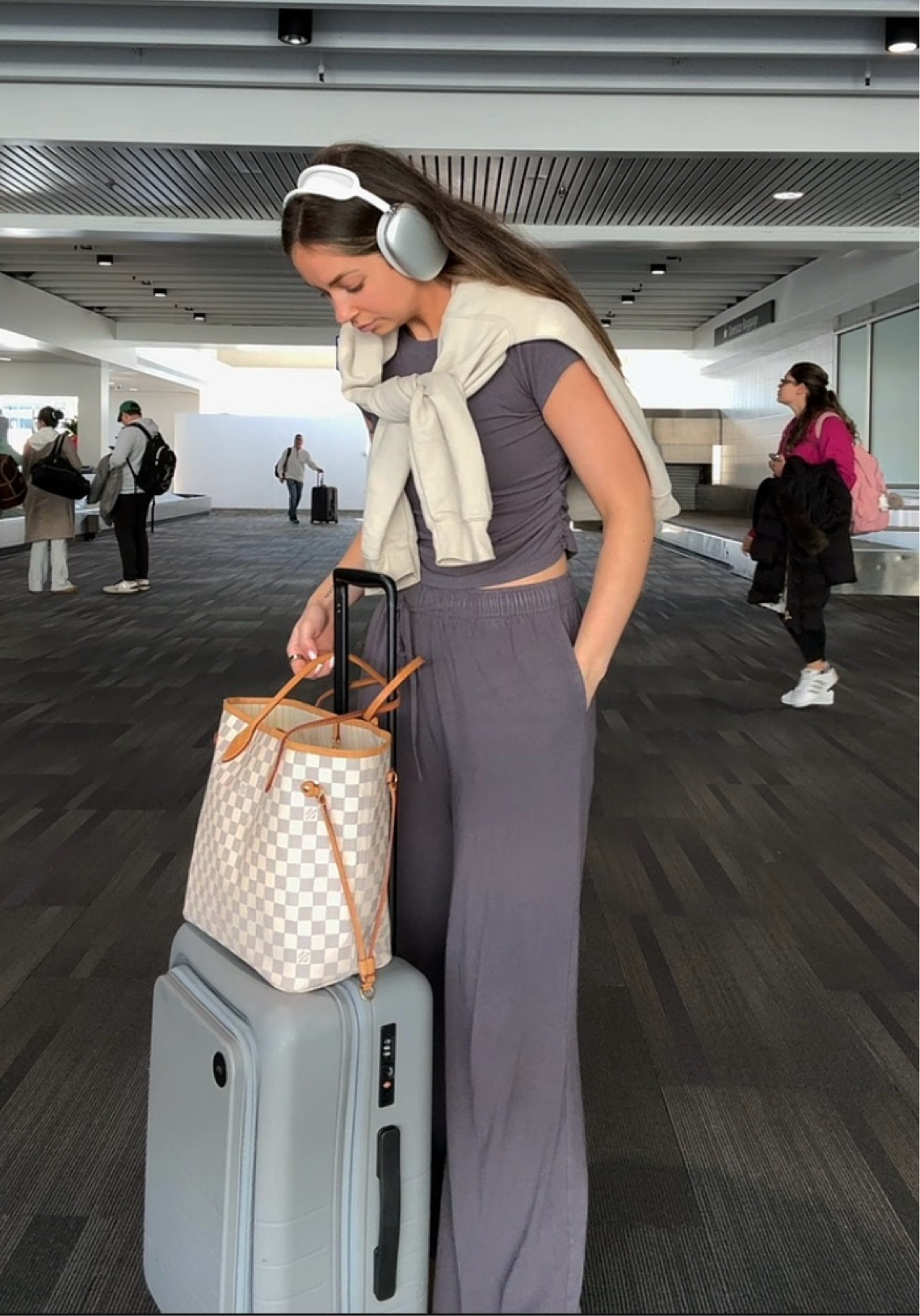 Travel Outfit ✈️🎧