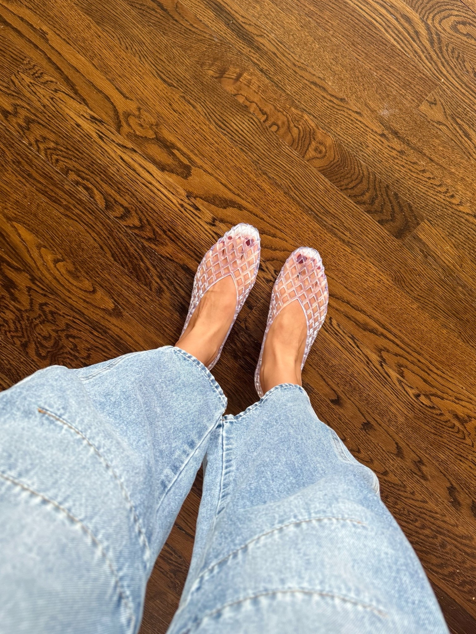Bringing that 90s nostalgia back— clear jellies! 🙌

I’d say these run TTS; if you’re between sizes, size down. 

These actually have a great amount of cushion for flats 👌

#LTKootd #LTKSaleAlert #LTKmomlife