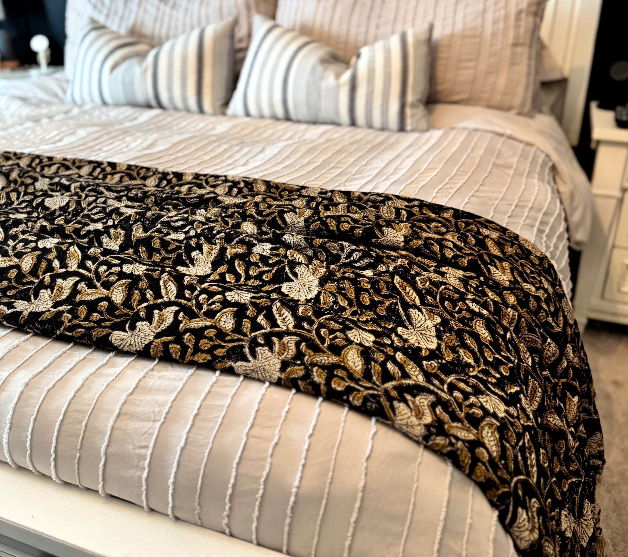 Vintage Floral Throw Blanket and Bedding 

#LTKHome