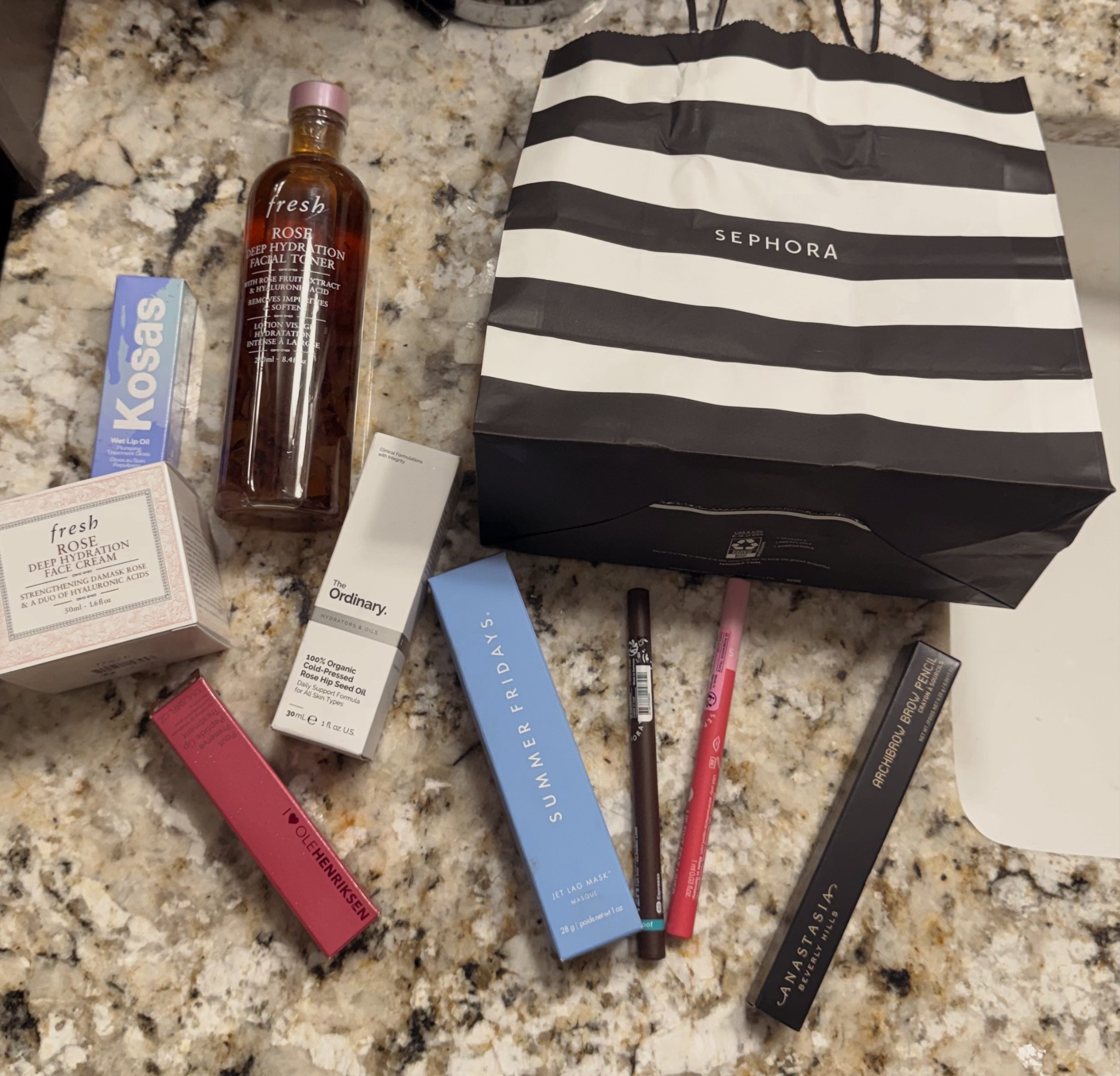 
The Sephora sale is here! If you are running low or have been wanting to try a product now is the time to pick it up. Here are the items I picked up. 

#LTKmorningroutine #LTKgrwm #LTKSeasonal