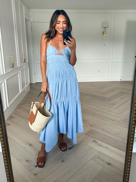 Use petal and pup code NENA20 to save on blue dress! Wearing a size small - fits TTS. Perfect summer dress for vacation 





Italy outfits, Italy vacation outfit, Boat outfit, Summer outfit, Summer dress, Petal and pup code, Petal and pup, Petal & pup, Petal & pup code


#LTKunder100 #LTKstyletip