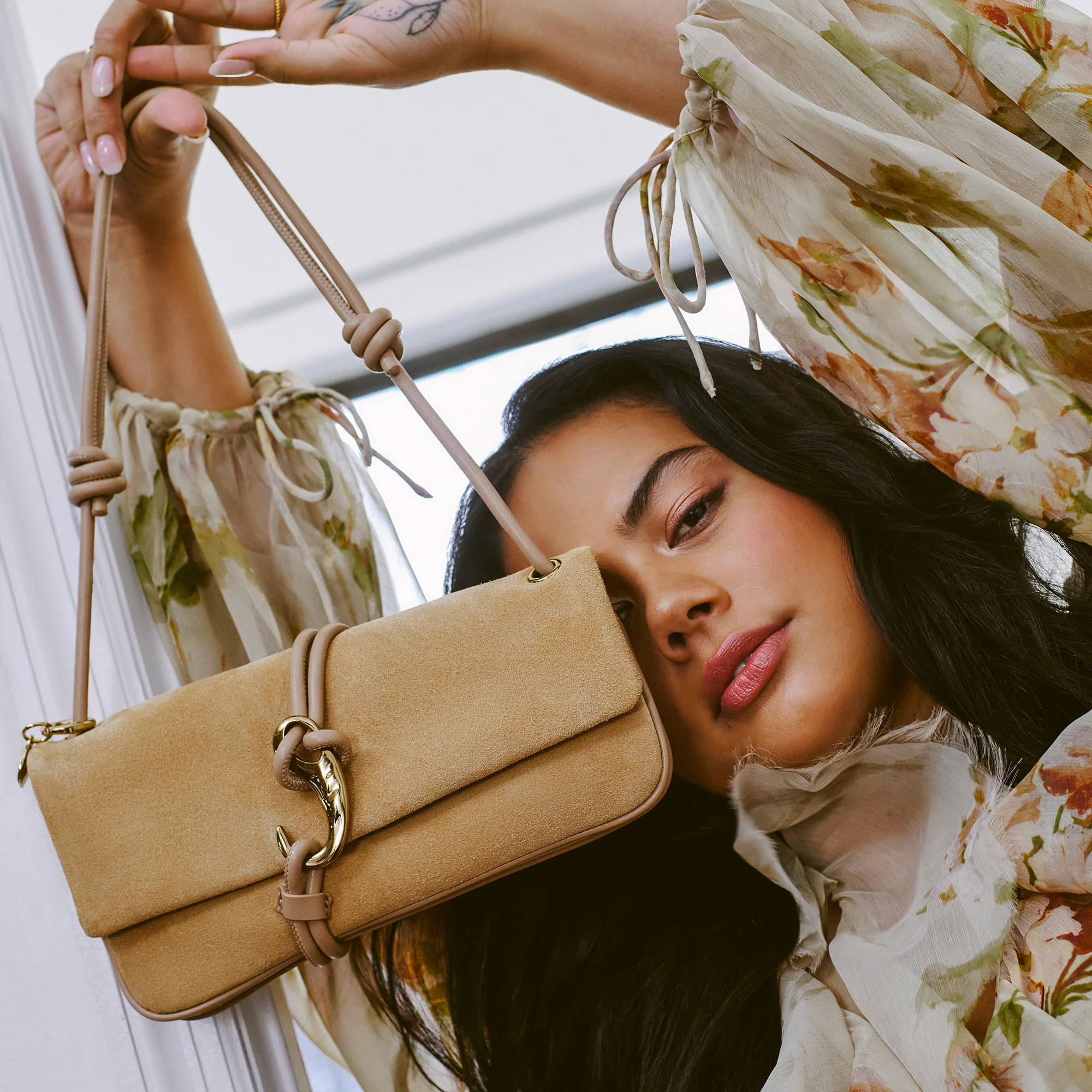 ALICE SHOULDER BAG BEIGE SUEDE | DolceVita.com