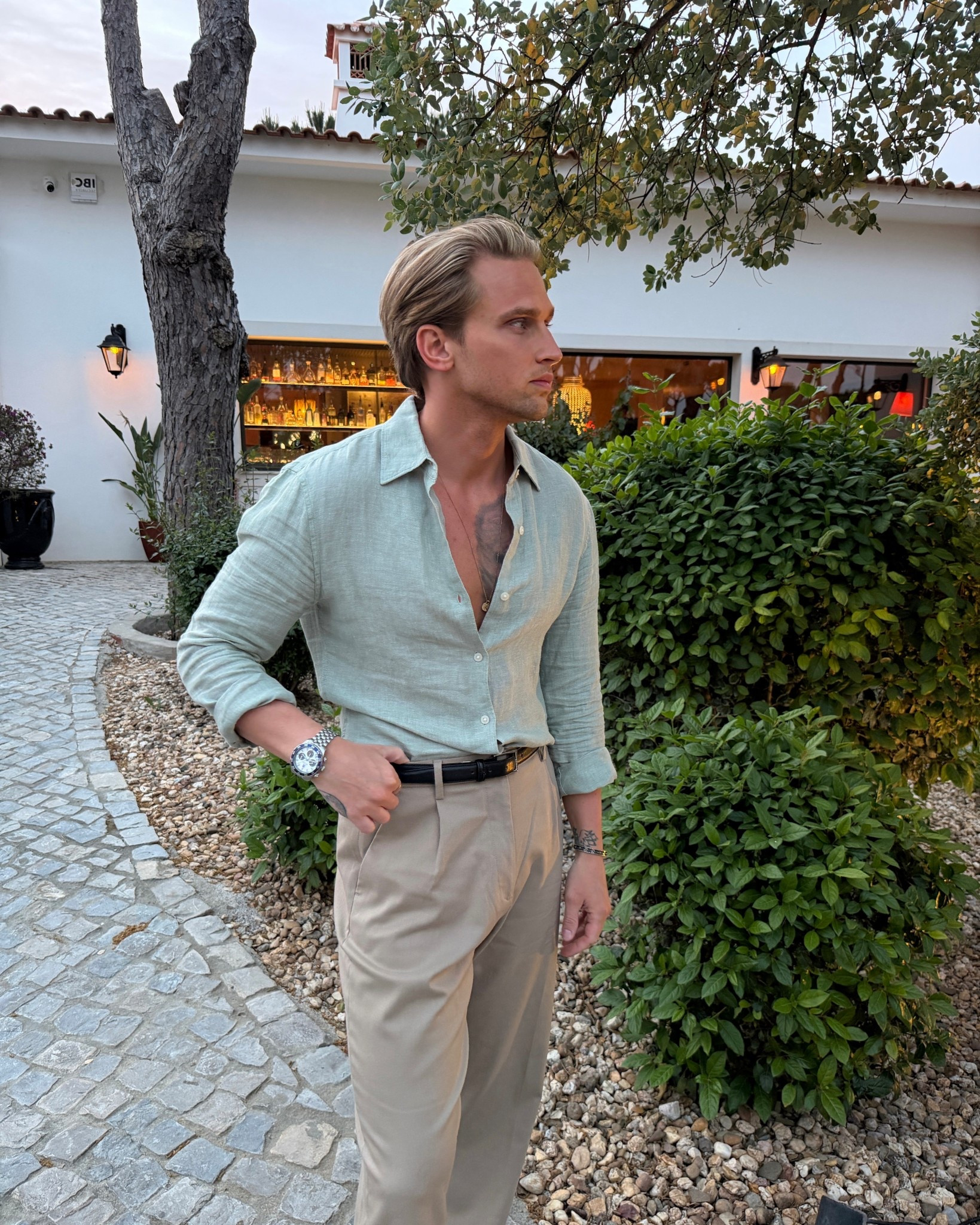 This entire outfit 

#mensfashion #summer #MarksandSpencer