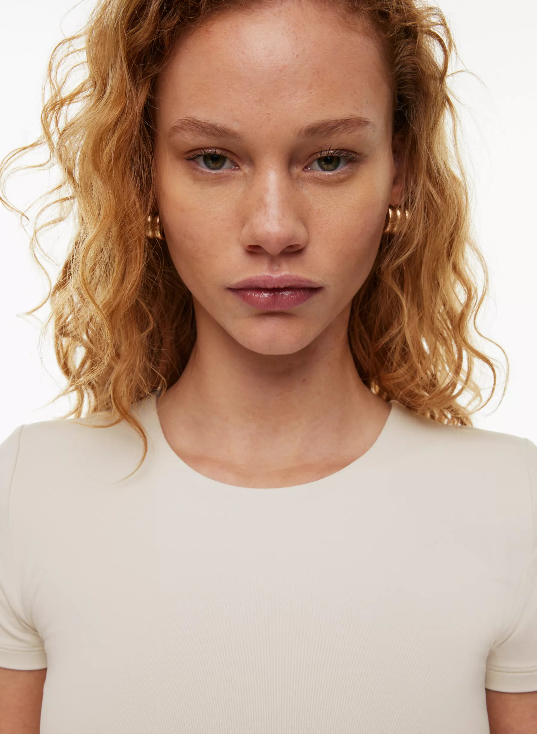 CONTOUR CREW T-SHIRT | Aritzia