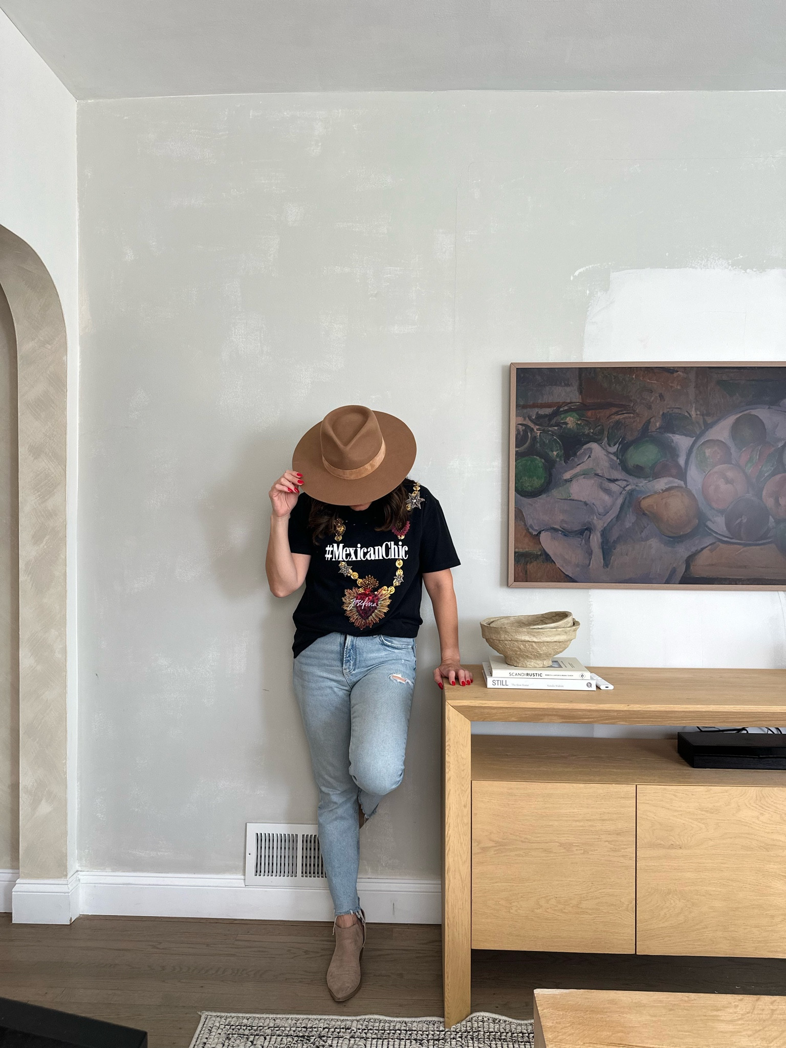 Art or TV above my consult table? 
Why not both?


#LTKHome #LTKSaleAlert #LTKxPrimeDay