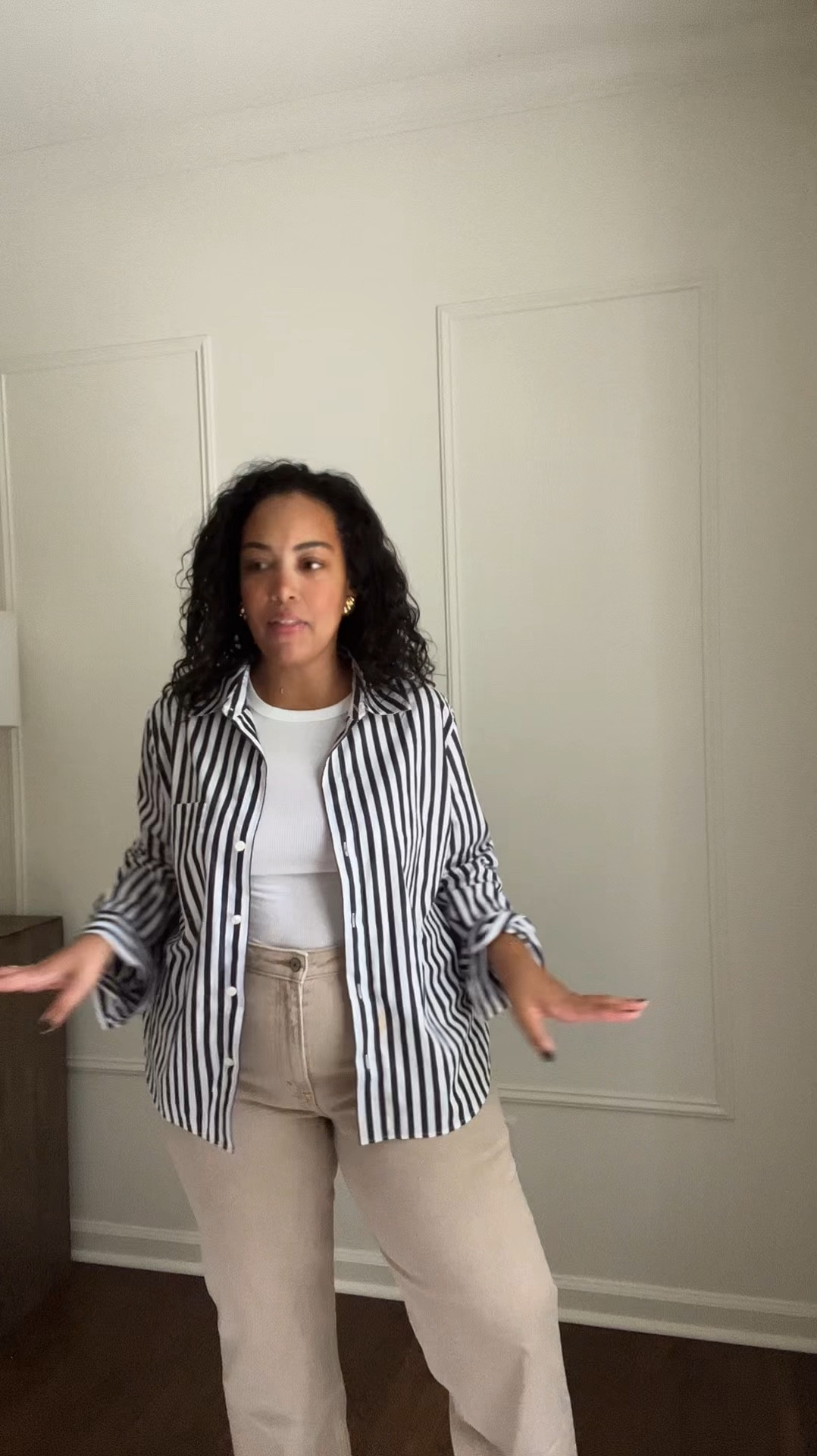 My mom style look of the day! If all else fails, throw on jeans, a tank and shirt. 

#LTKFallSale #LTKMidsize #LTKVideo