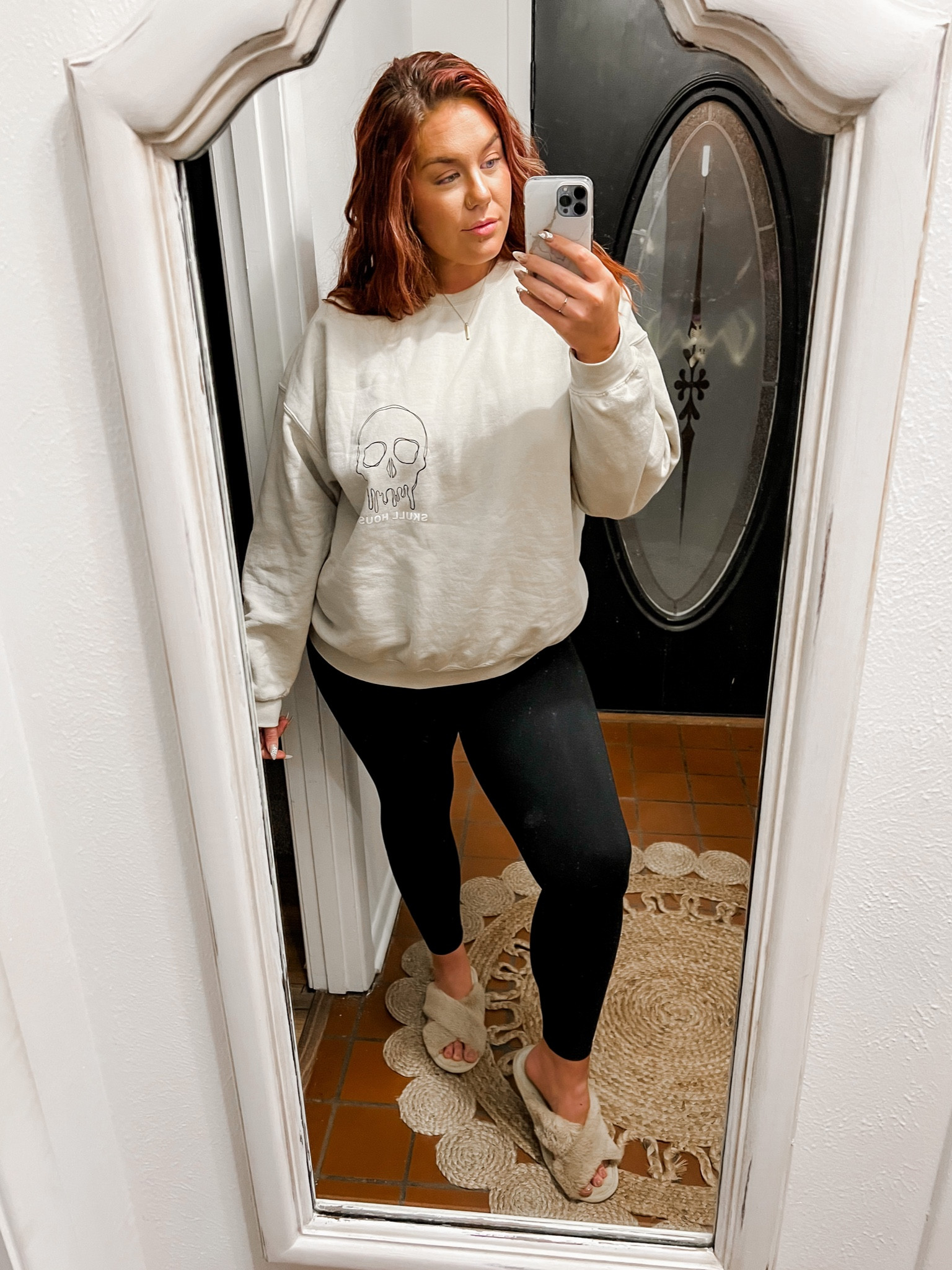 My comfy cute go to - a crew neck sweatshirt, leggings and my favorite fur  slippers 🤍 

Wearing a.. 
LG in the leggings 
L/XL in the sweater (from Skullhouse)
XL in the slippers

#LTKfit #LTKstyletip #LTKcurves