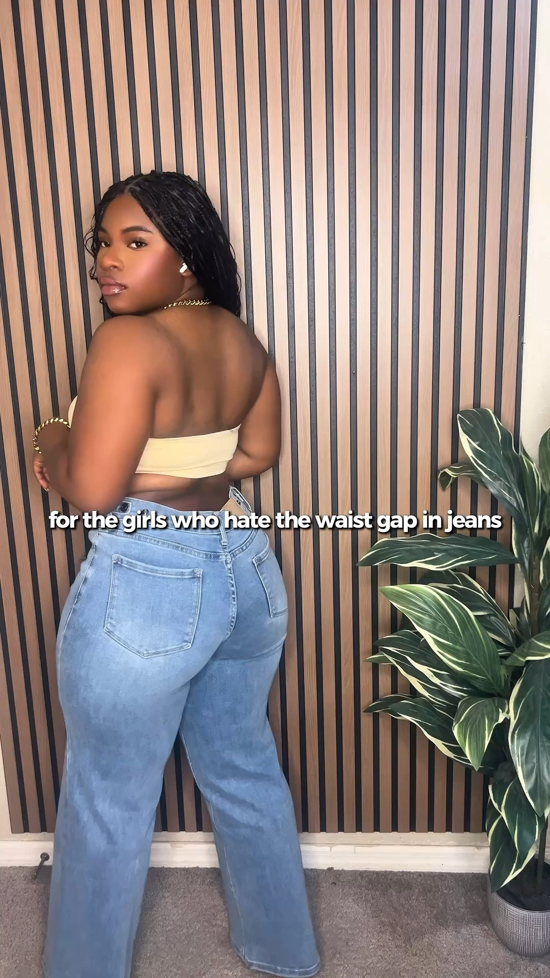 small waist, wider hips girls… you know the struggle 😭

these jeans actually fix the waist gap and the adjustable waistband makes all the difference.

no belt needed.

comment LINK and I’ll send them 🤍



#petitecurvyfashion
#petitefashion
#curvyjeans
#denimfinds
#jeansstyle
#fashionreels
#everydayoutfits
#ltkcreator
#ltkstyle