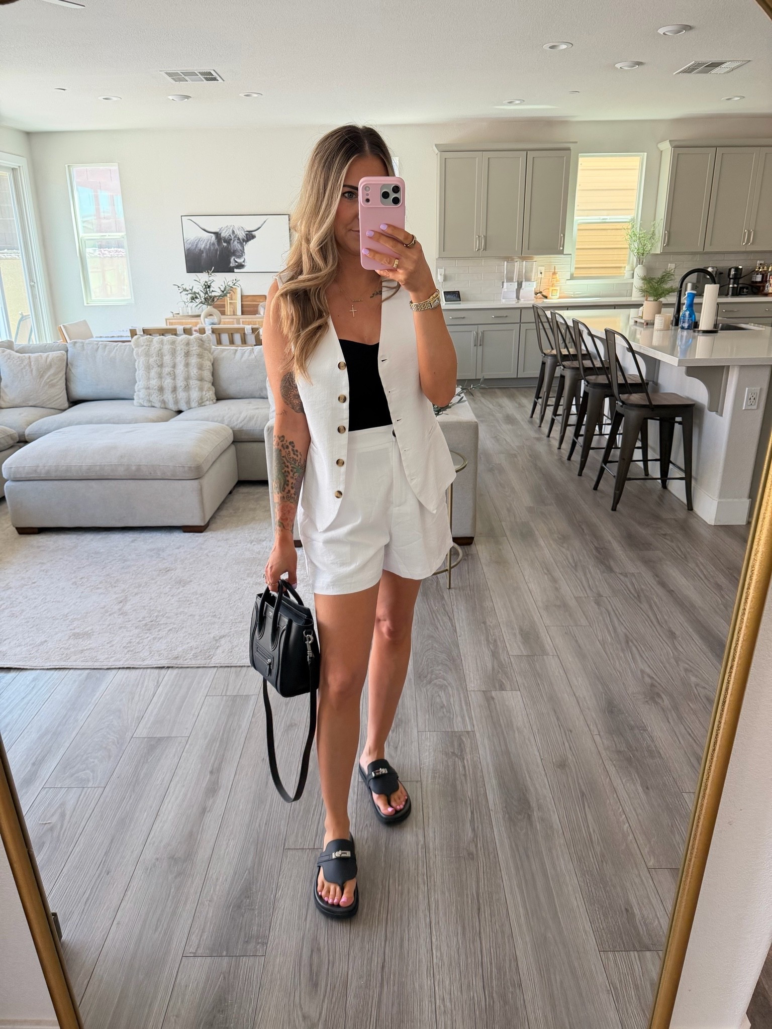 My favorite 2 piece linen set but in a shorts version?! YES! Wearing a size medium.

#LTKgrwm #LTKootd #LTKmomlife