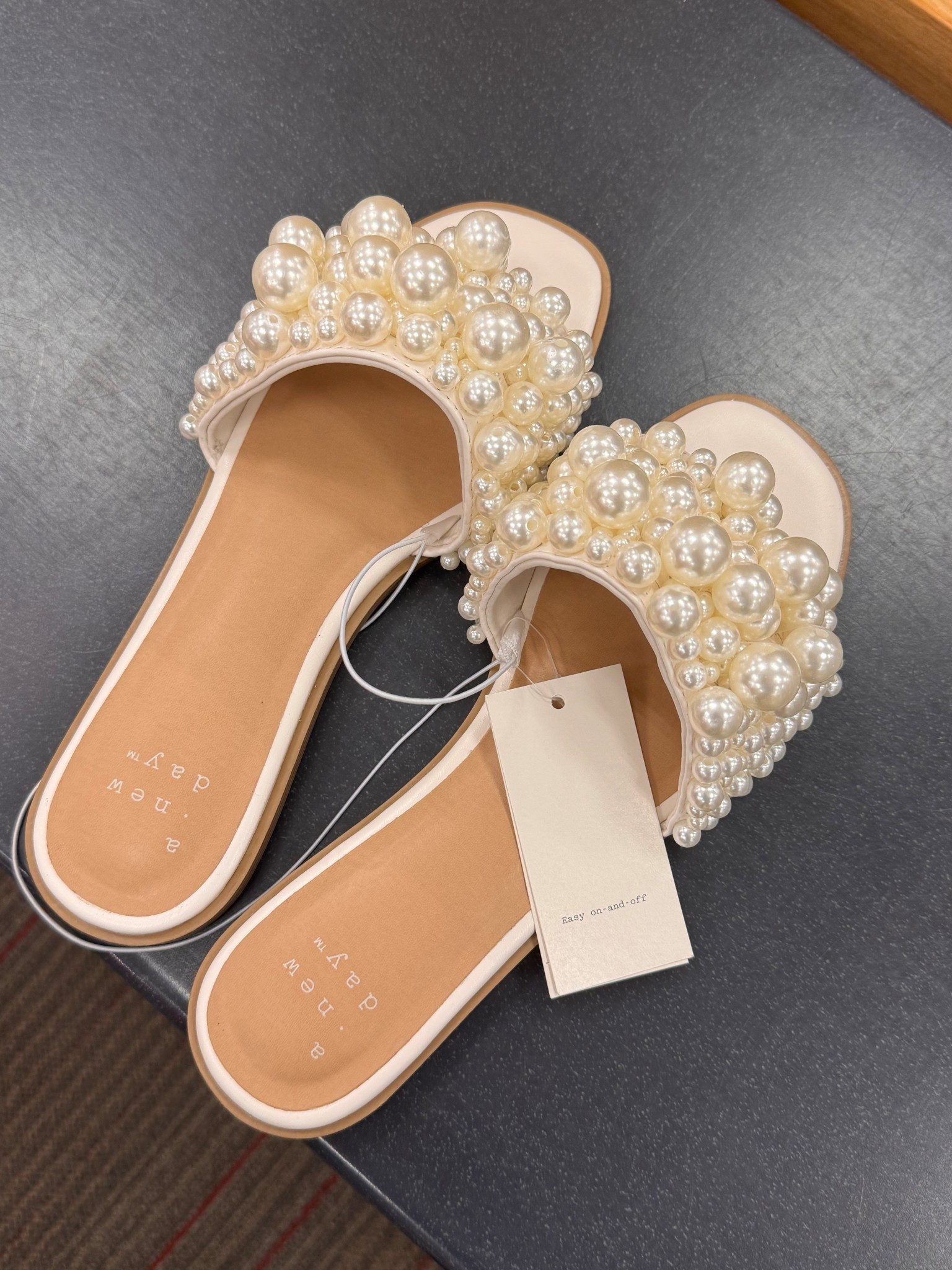 cute summer vacation pearl sandal slides 

#LTKShoeCrush #LTKFestival #LTKTravel