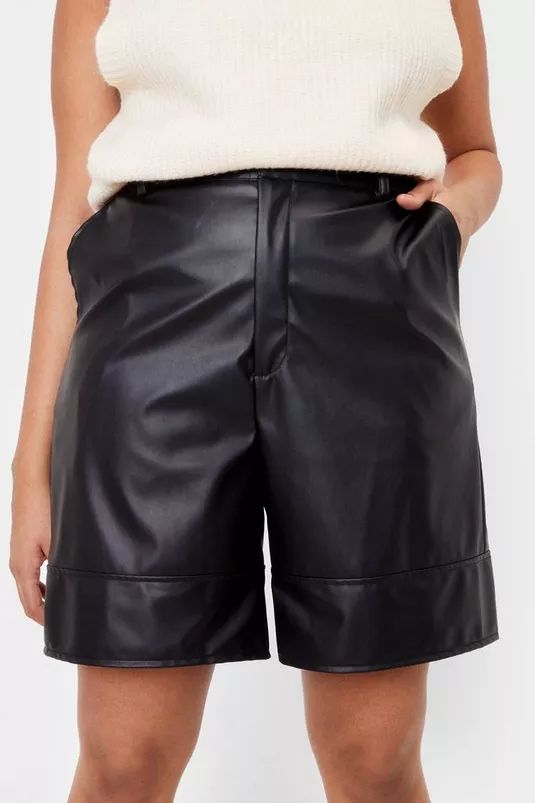 Grande Taille - Short ample mi-long en similicuir | NastyGal (FR)