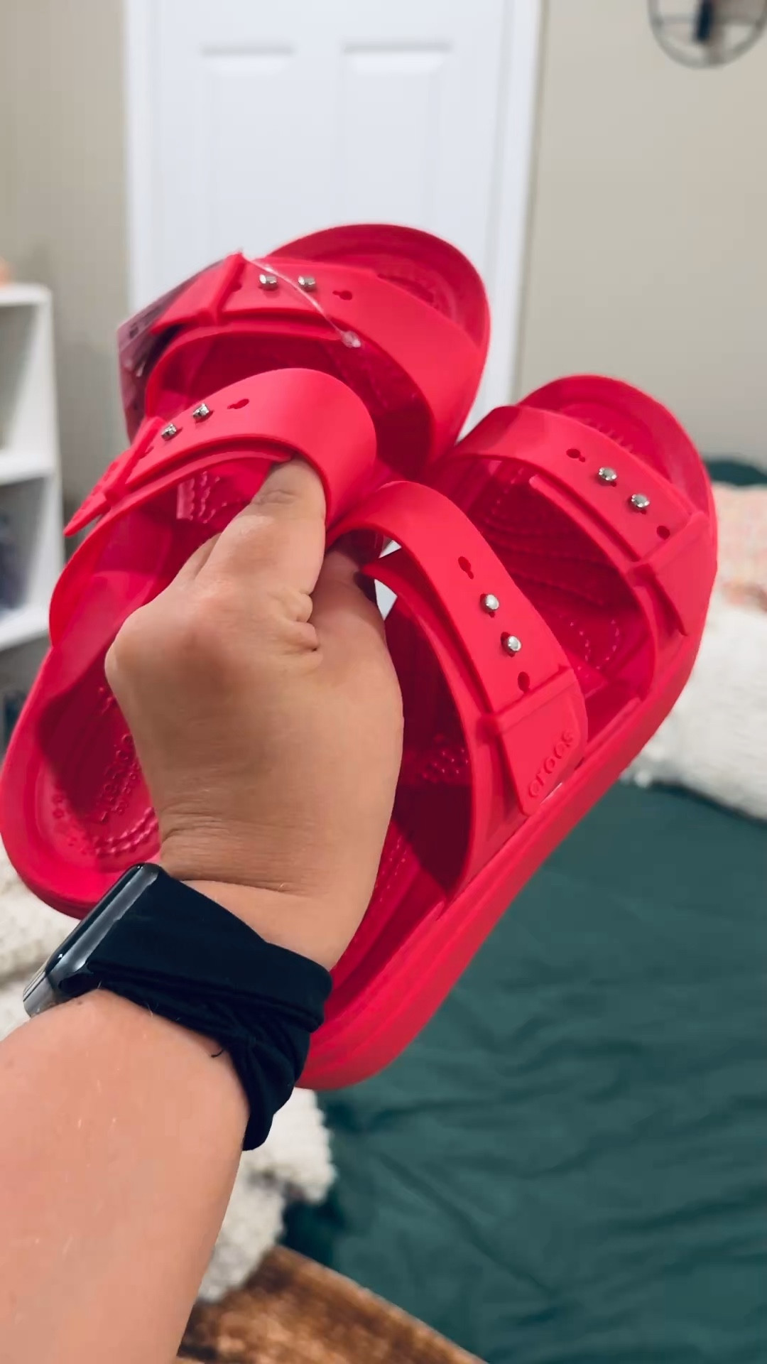 Crocs sandals!!

sandals: fit true to size // wearing a 4 

 